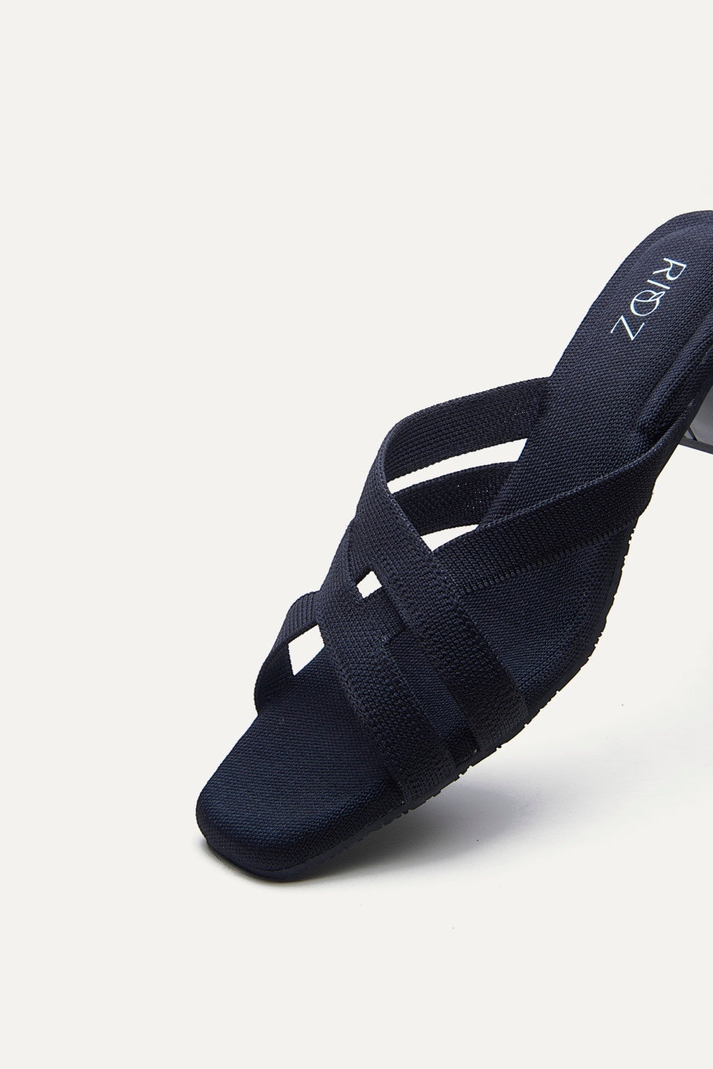 Mila Heel