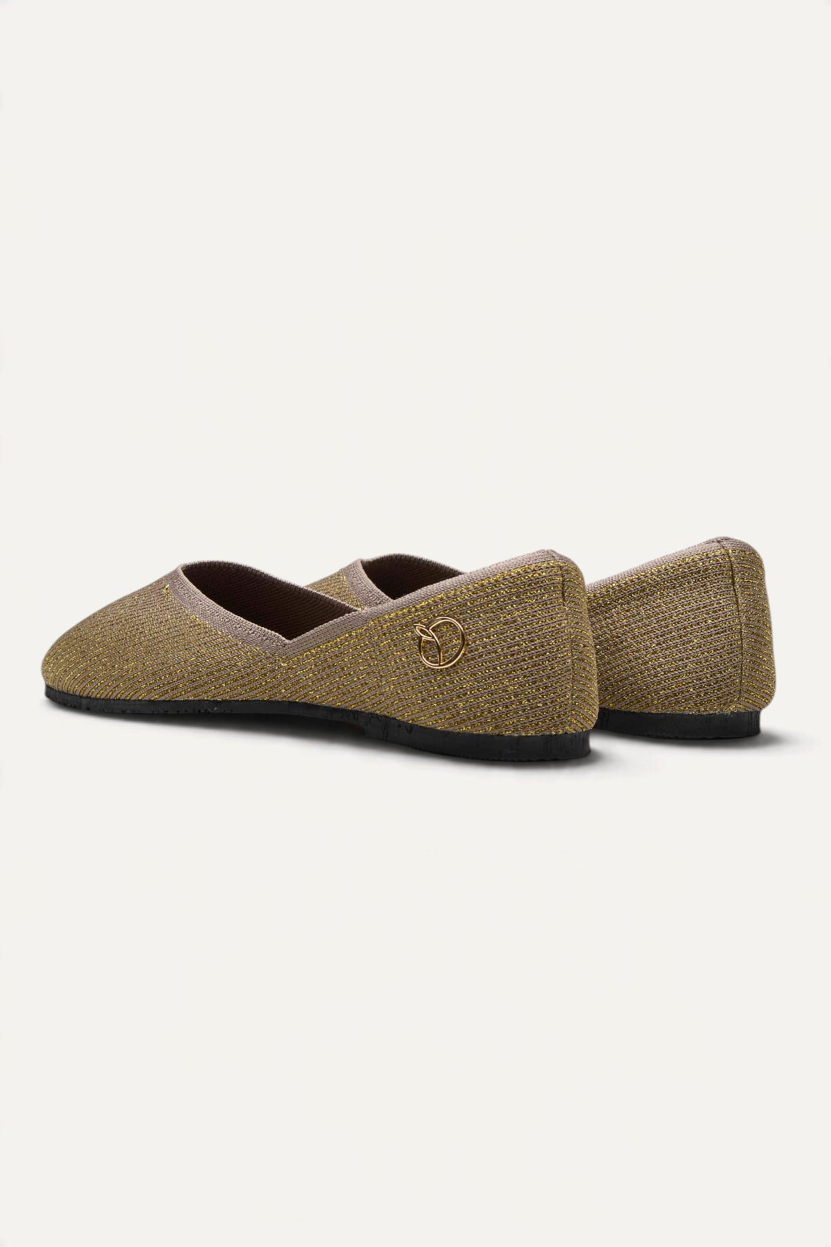 Sitara Juttis in Taupe Gold, pair, side view