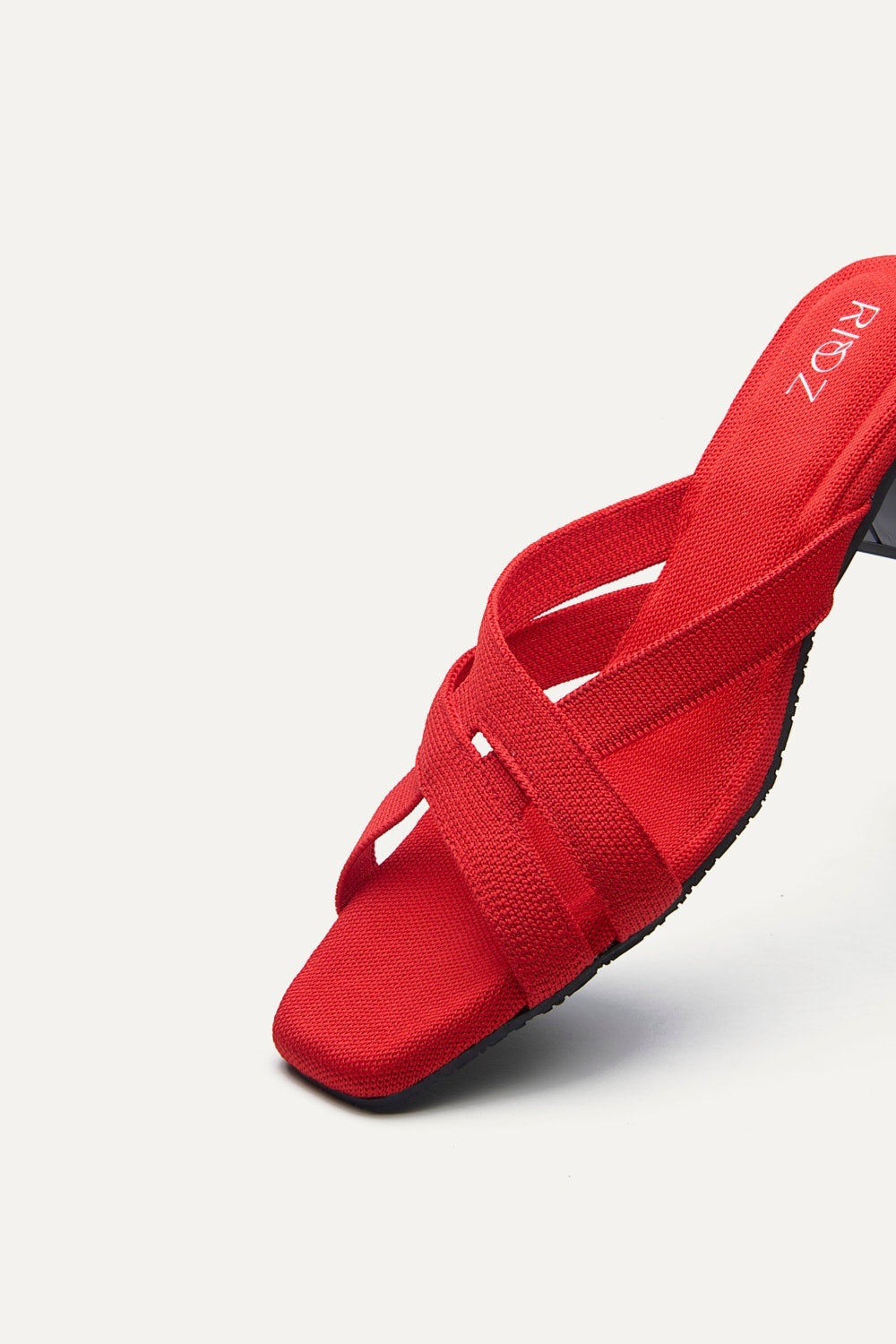 Mila Heel