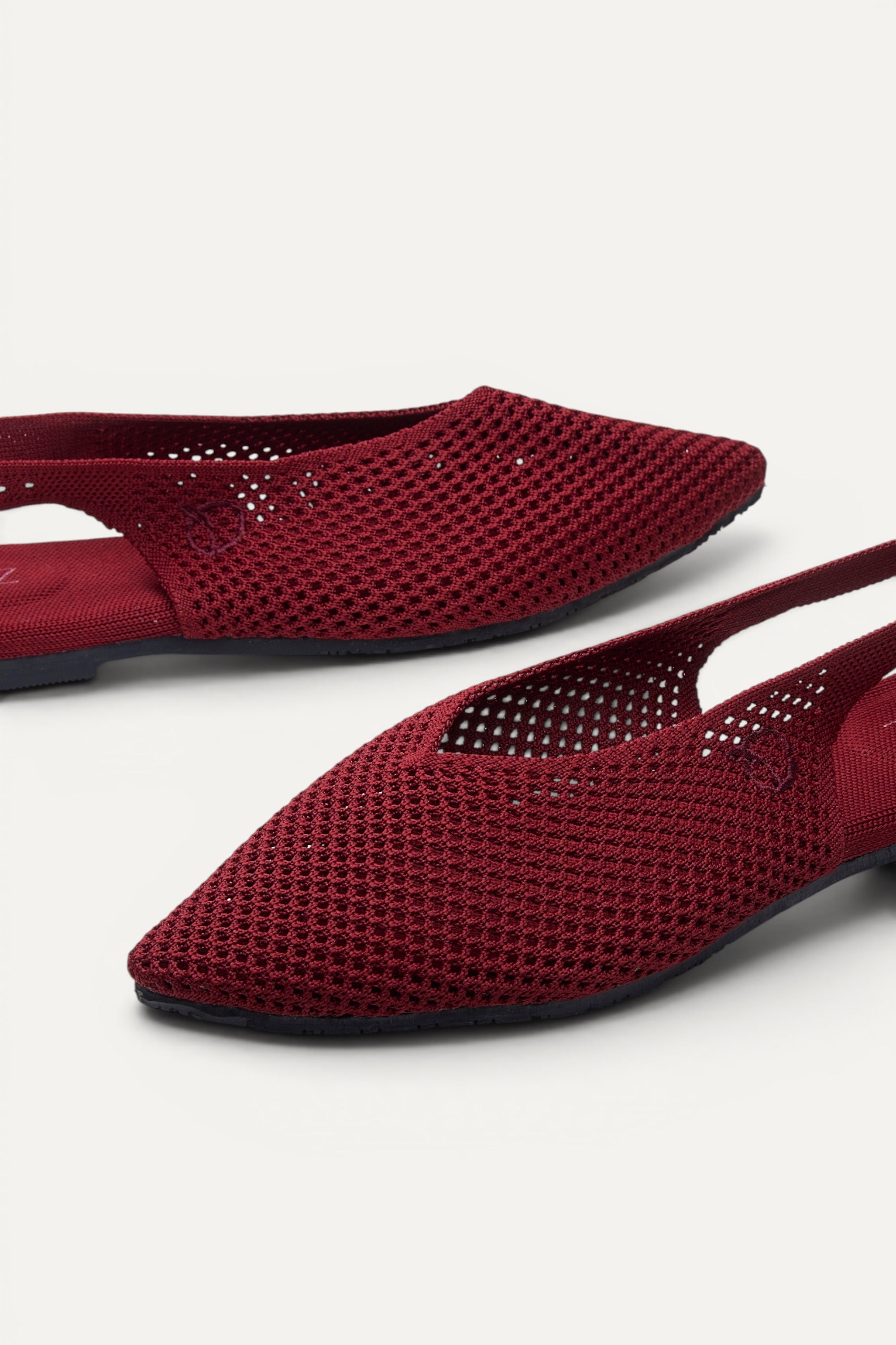 Top view of Rioz Airknit Slingbacks (maroon, pointed-toe), lightweight knit flats from rPET bottles.
