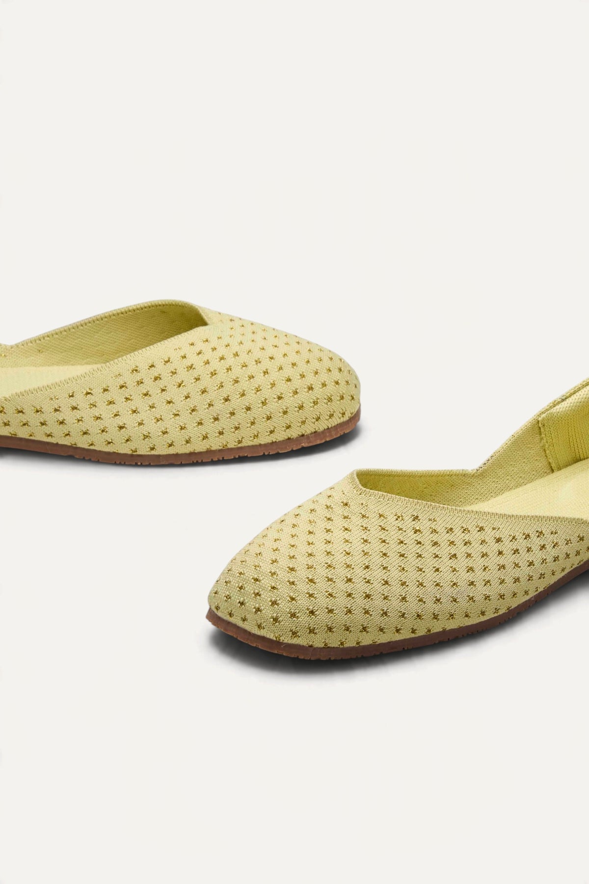 Sitara Juttis in Lime Gold, pair, front view