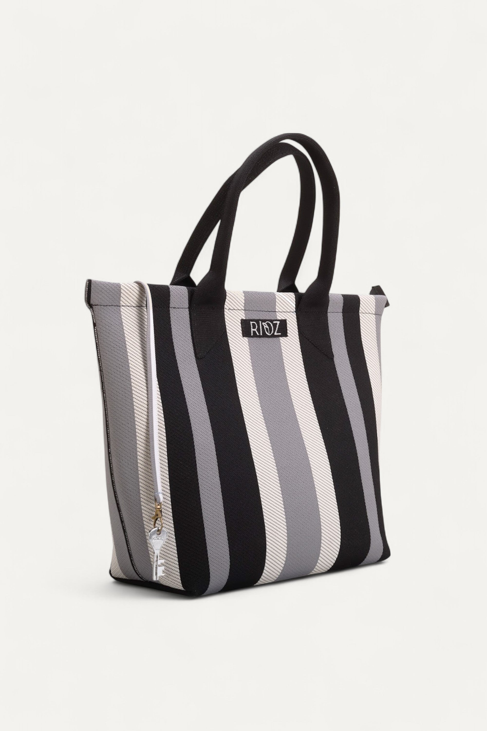 rioz-Eco-friendly zipper tote bag for women—sustainable, spacious, and made from recycled materials, ideal for everyday use and conscious living