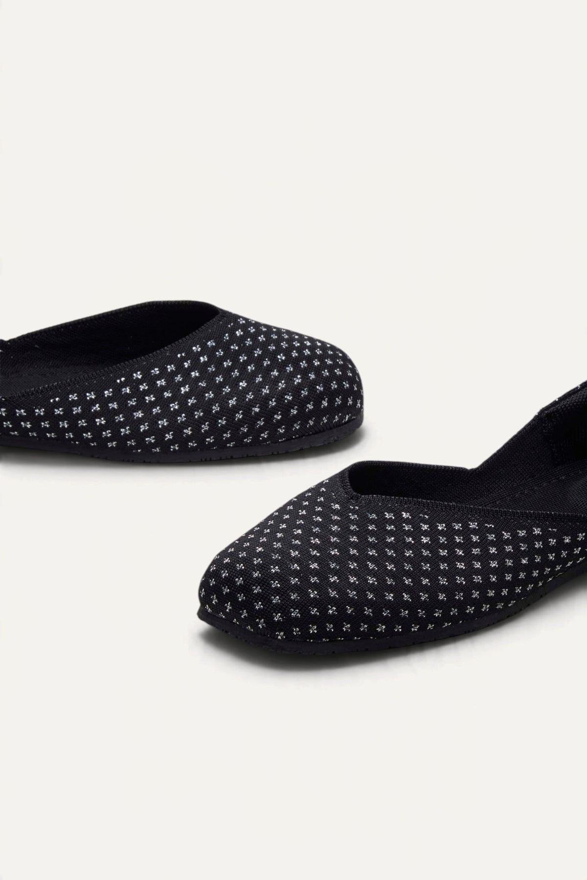 Sitara Juttis in Black Silver, pair, front view