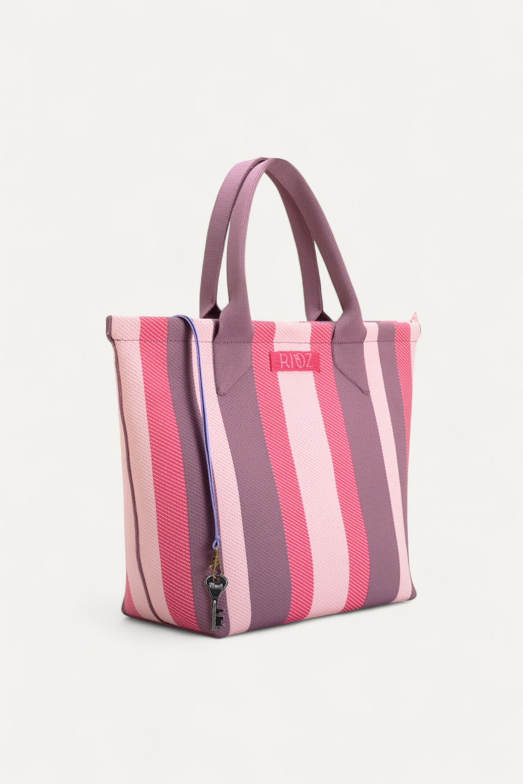 RIOZ-Eco-friendly zipper tote bag for women—sustainable, spacious, and made from recycled materials, ideal for everyday use and conscious living