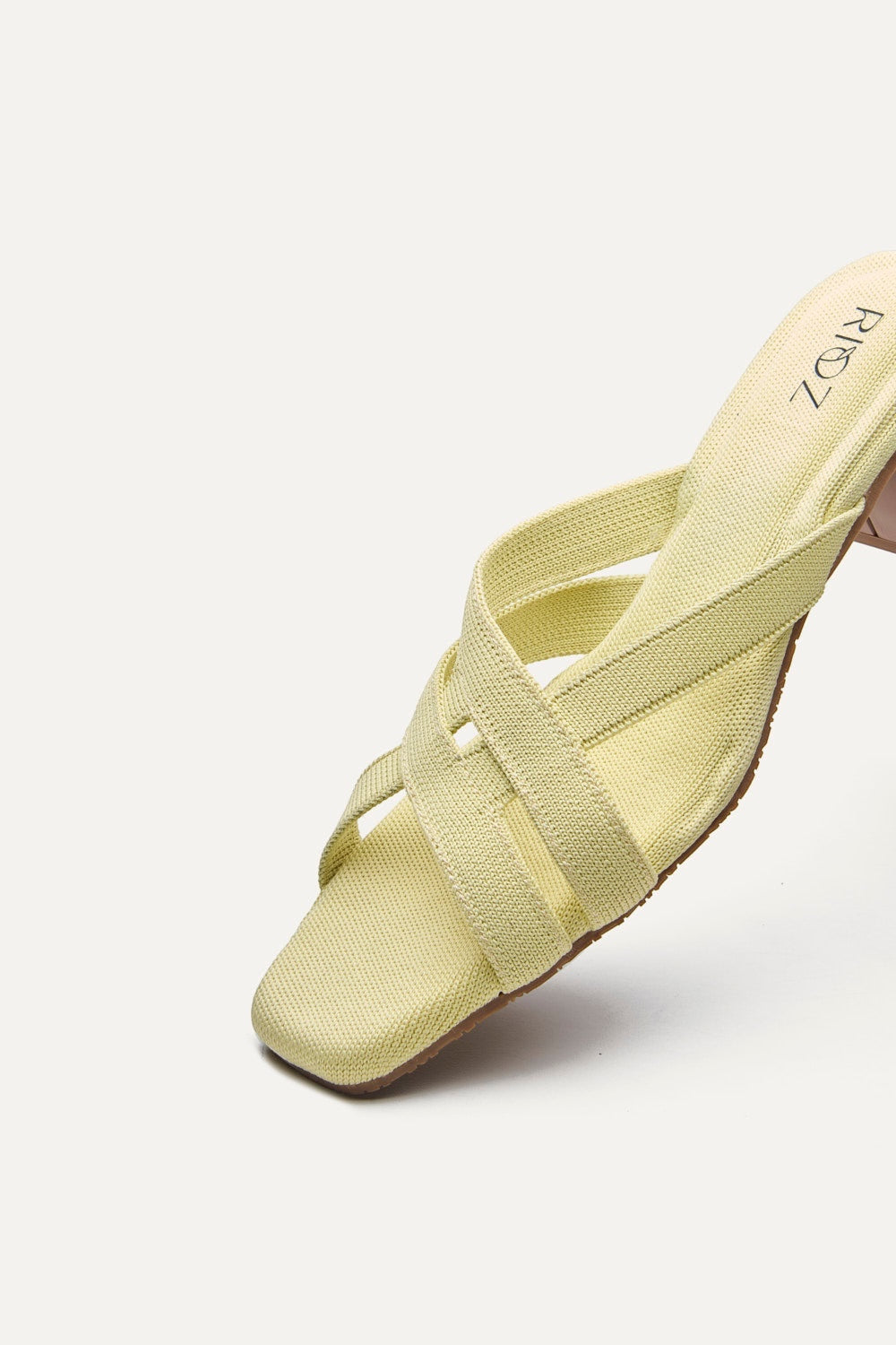 Mila Heel