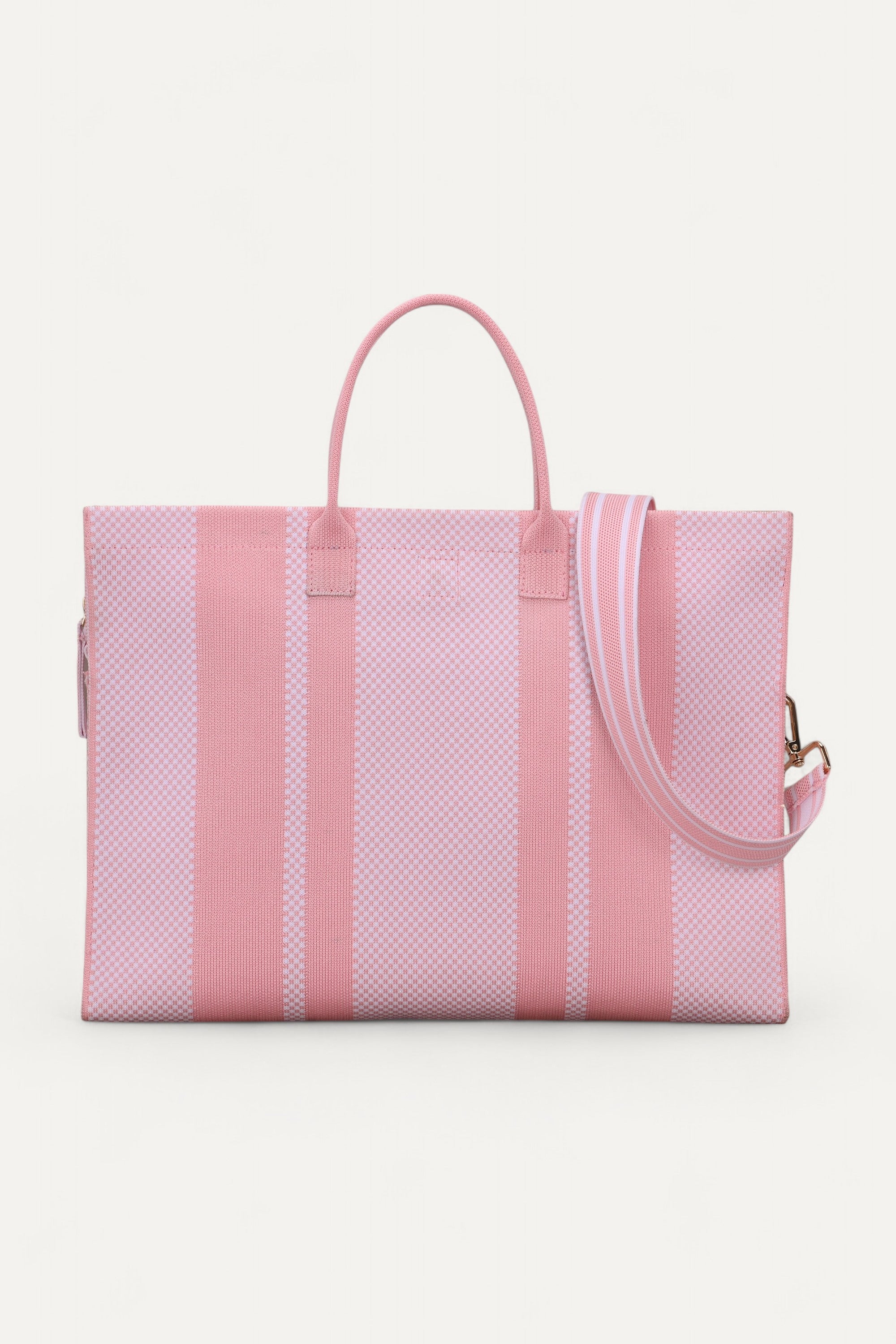 Eco-friendly women’s messenger office bag—durable, spacious, and made from sustainable materials, perfect for professional and everyday use.