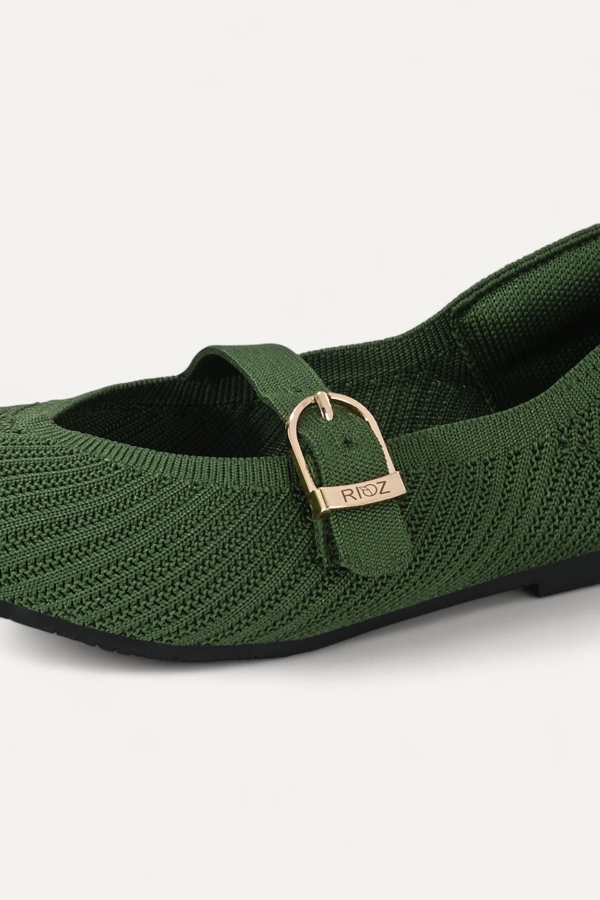 Rioz green pointed toe flats for women with breathable knit fabric , lightweight sole eco-friendly design