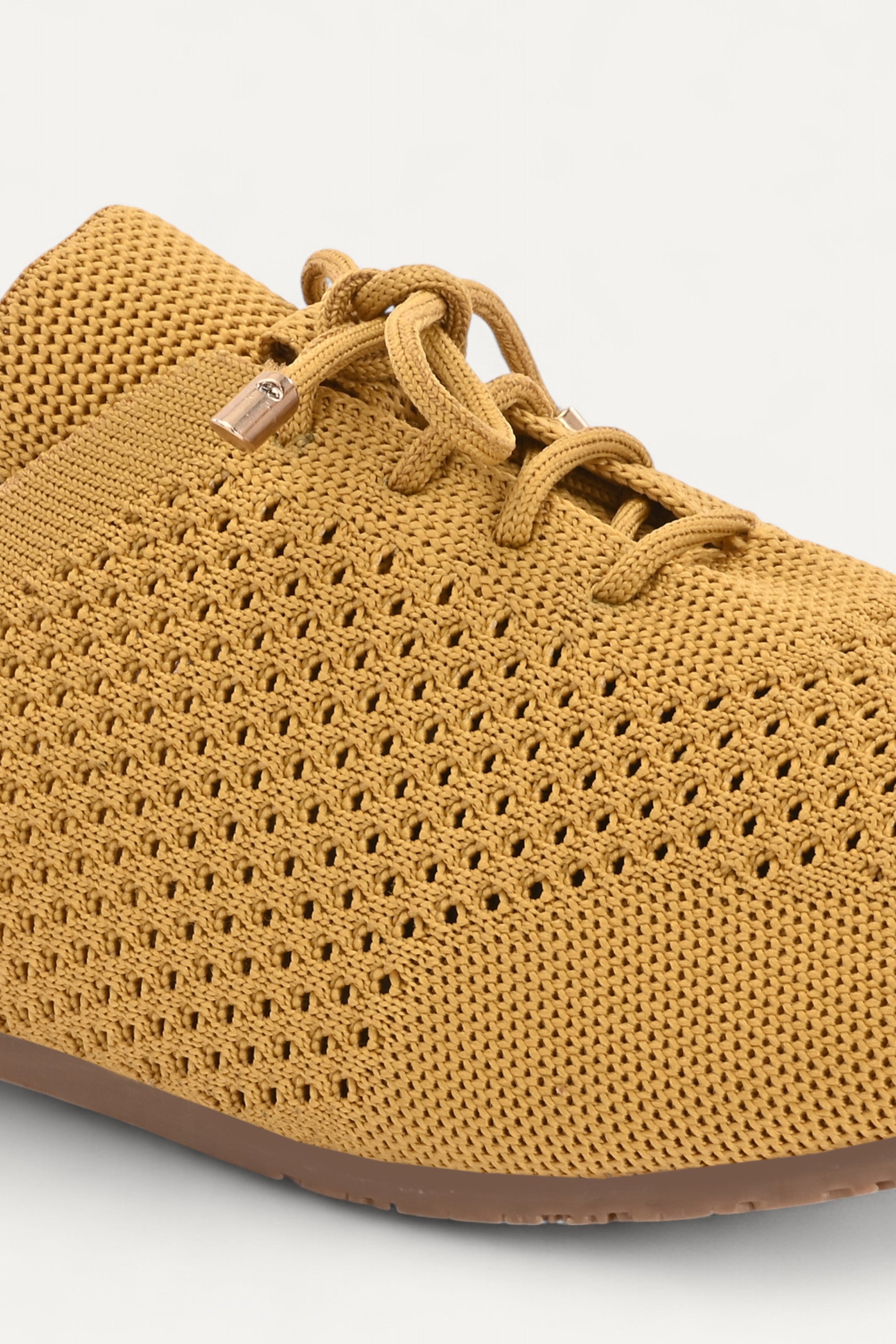 rioz store- sneakers for women- lace up sneakers - eco friendly shoe-sustainable footwear