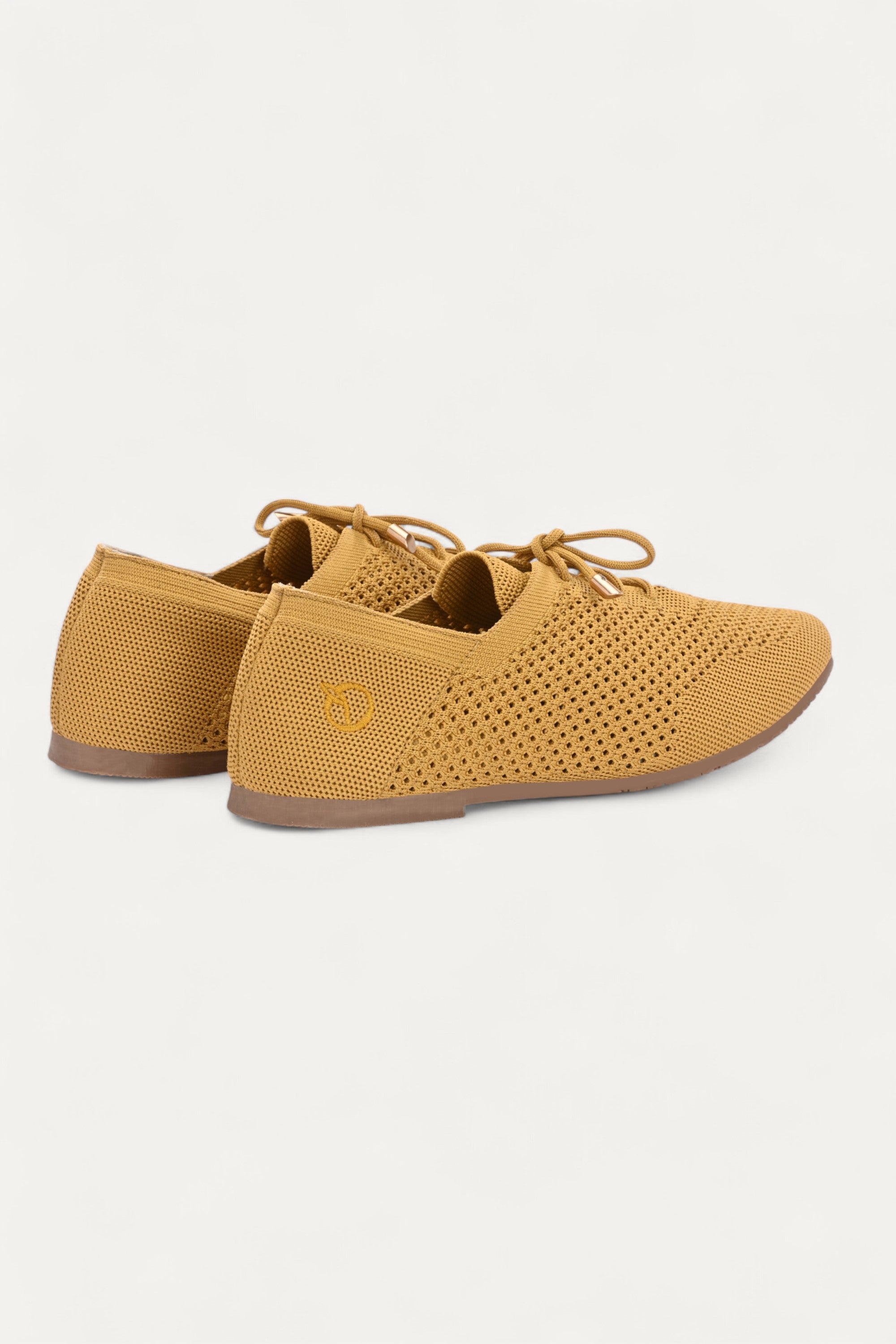 rioz store- sneakers for women- lace up sneakers - eco friendly shoe-sustainable footwear