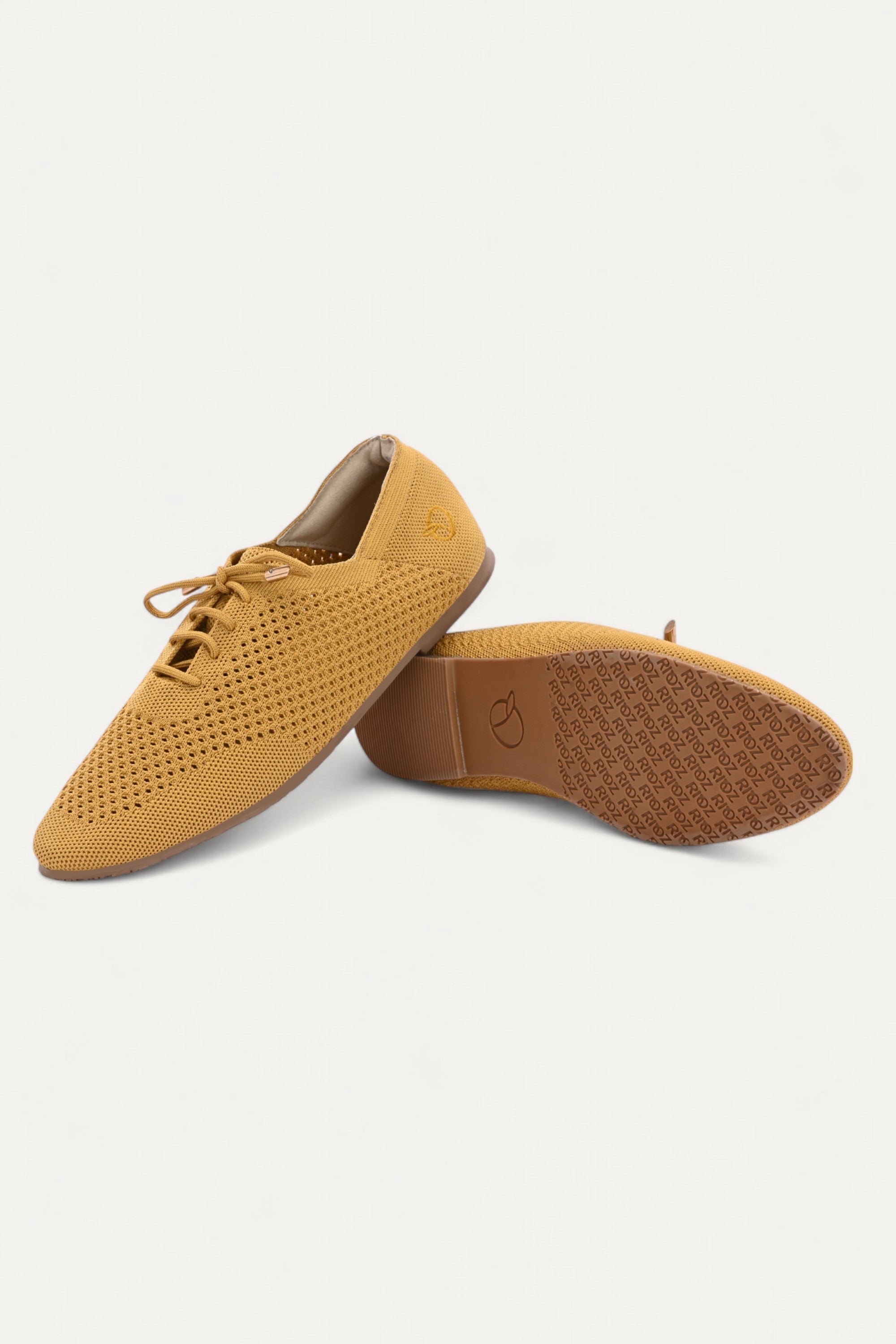 rioz store- sneakers for women- lace up sneakers - eco friendly shoe-sustainable footwear