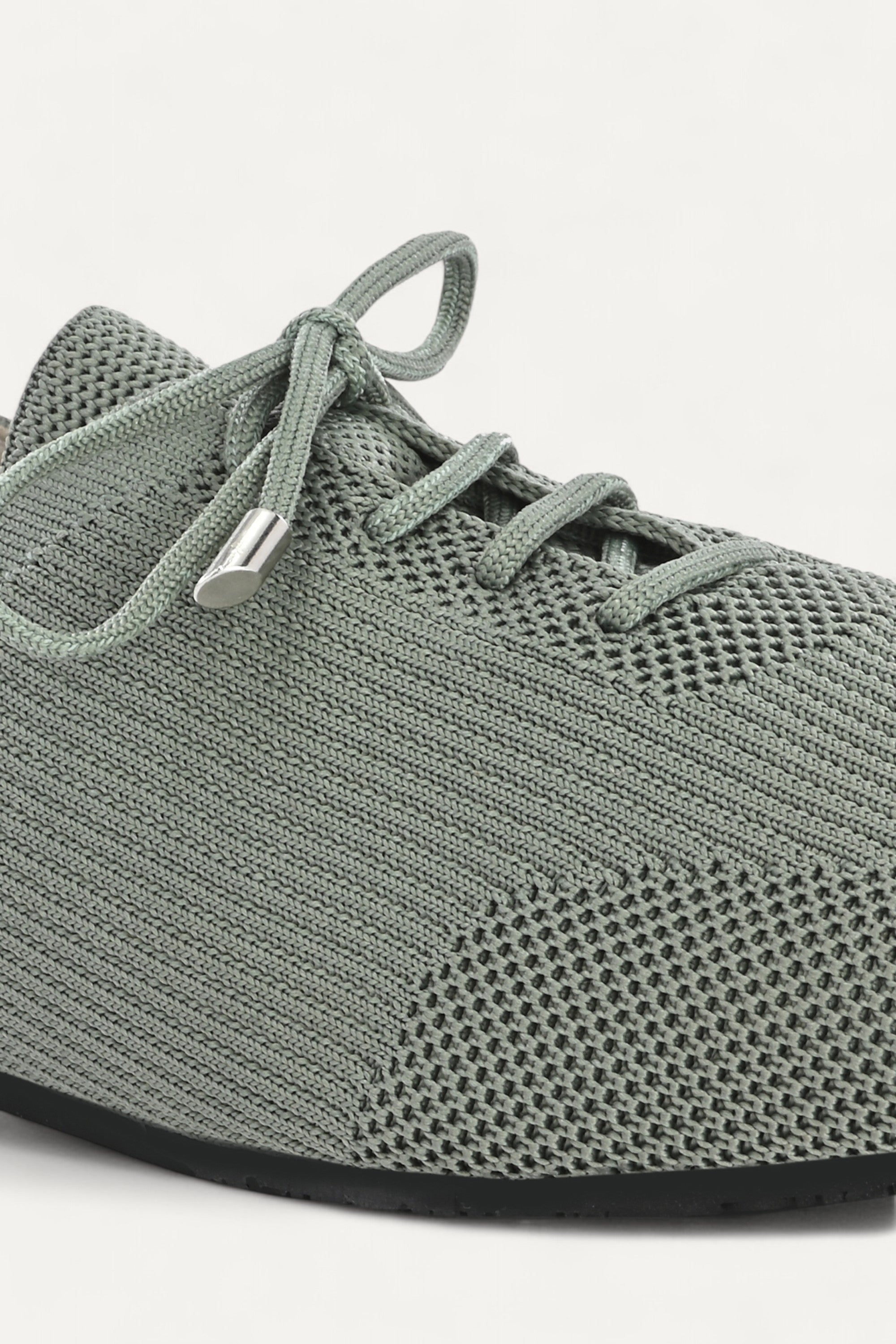 Airy Lace Up Sneakers- Square