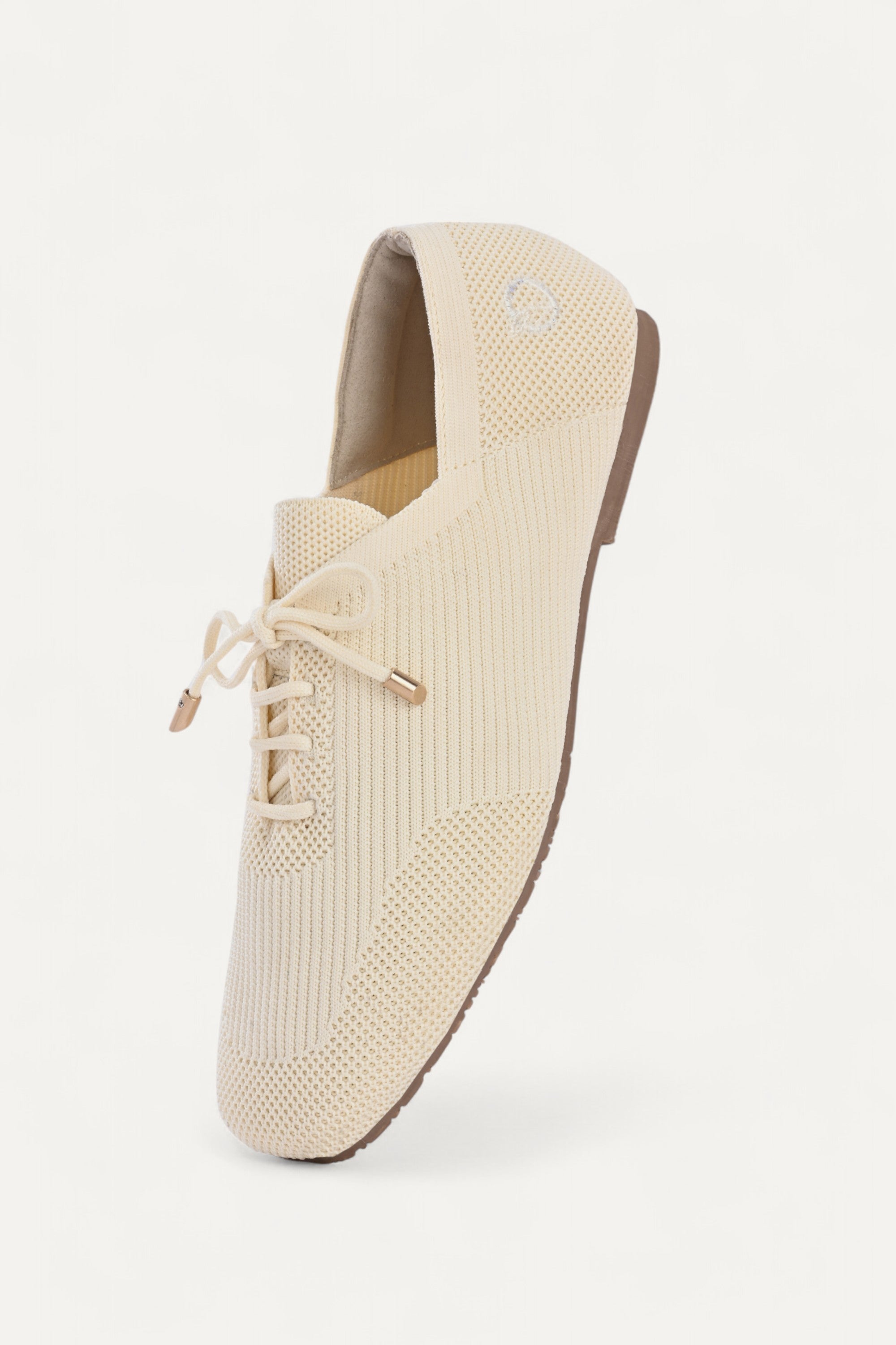 rioz store- sneakers for women- lace up sneakers - eco friendly shoe-sustainable footwear-beige loafers-cream loafers