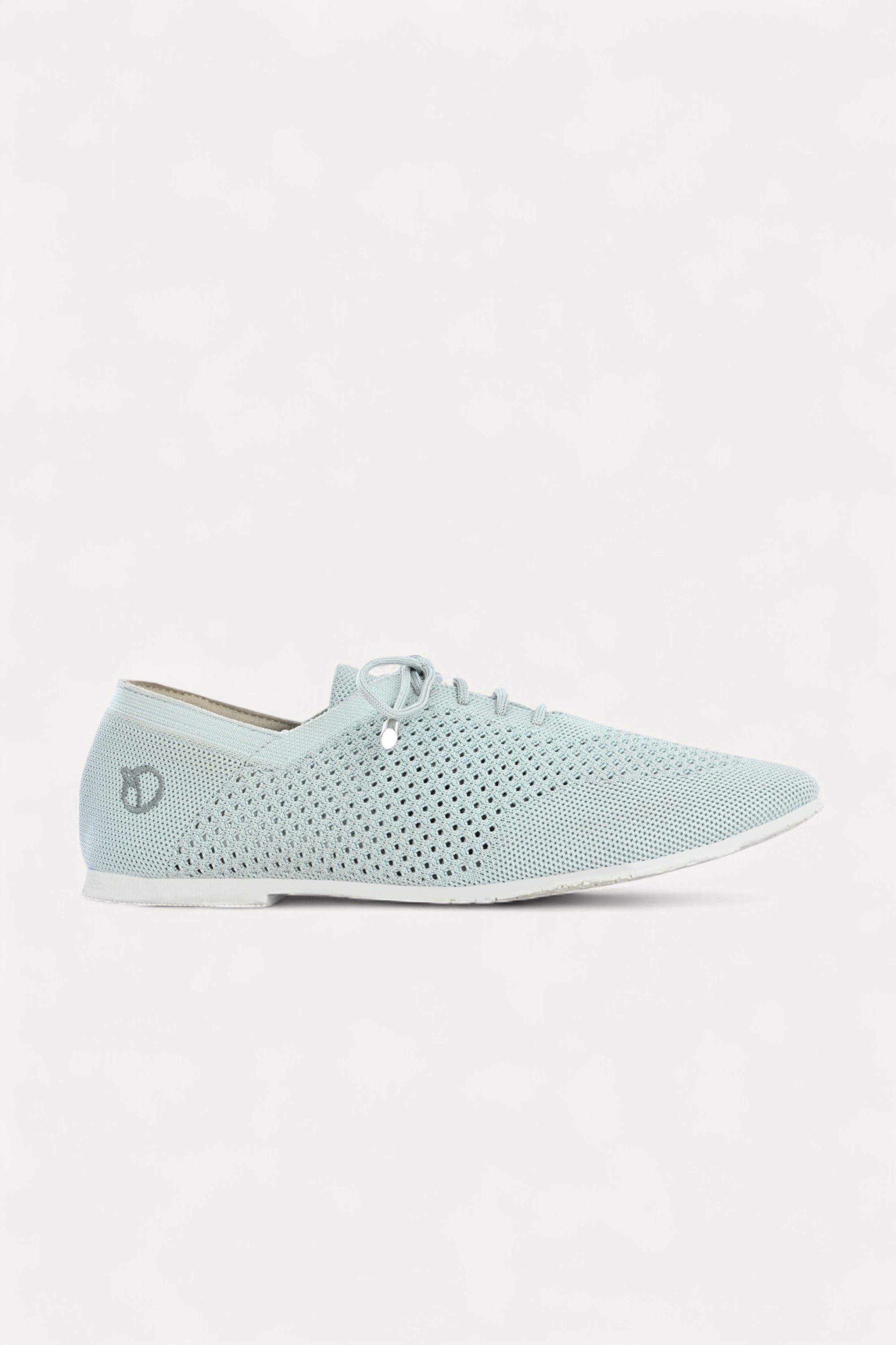 rioz store- sneakers for women- lace up sneakers - eco friendly shoe-sustainable footwear