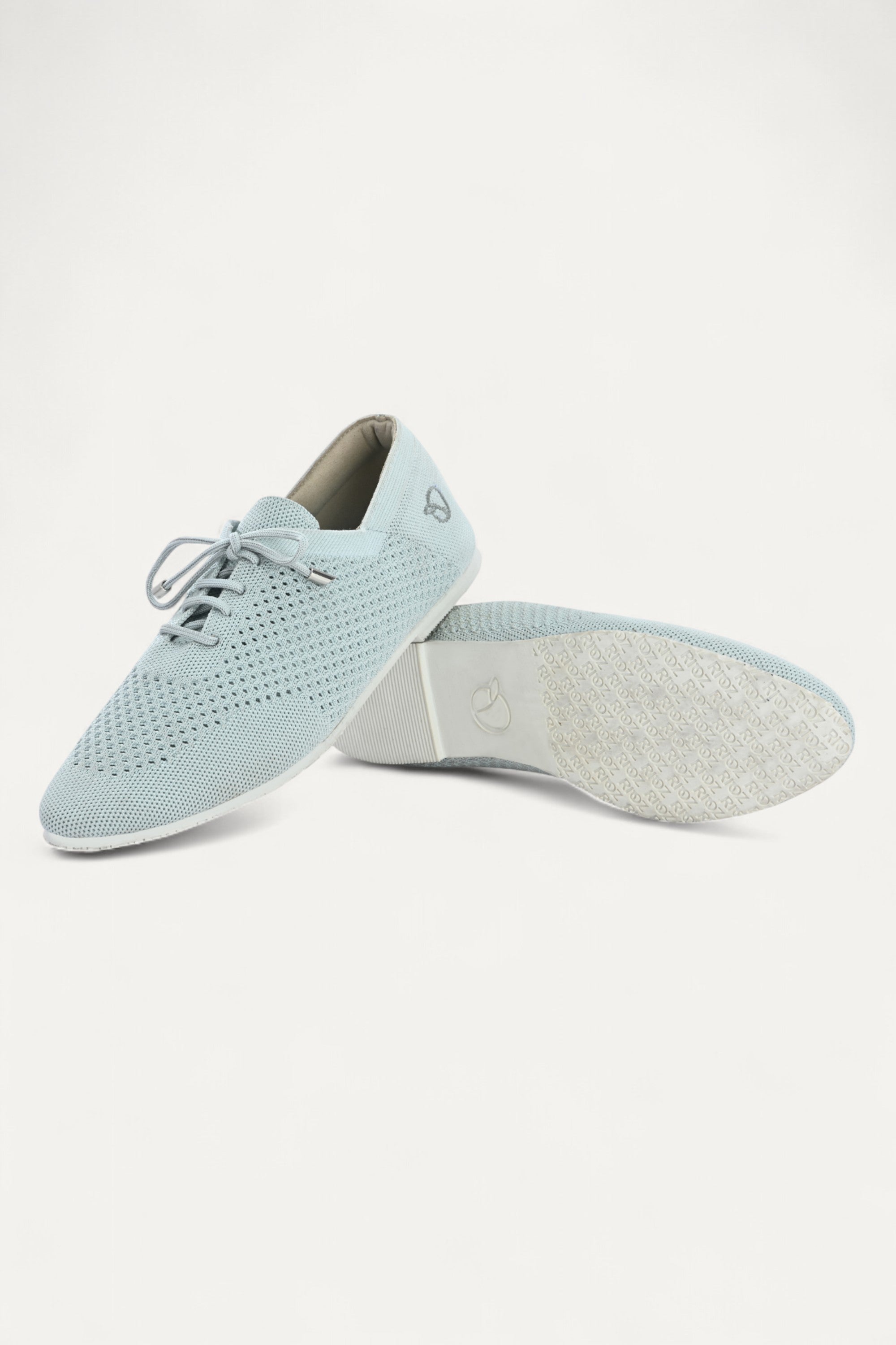 rioz store- sneakers for women- lace up sneakers - eco friendly shoe-sustainable footwear