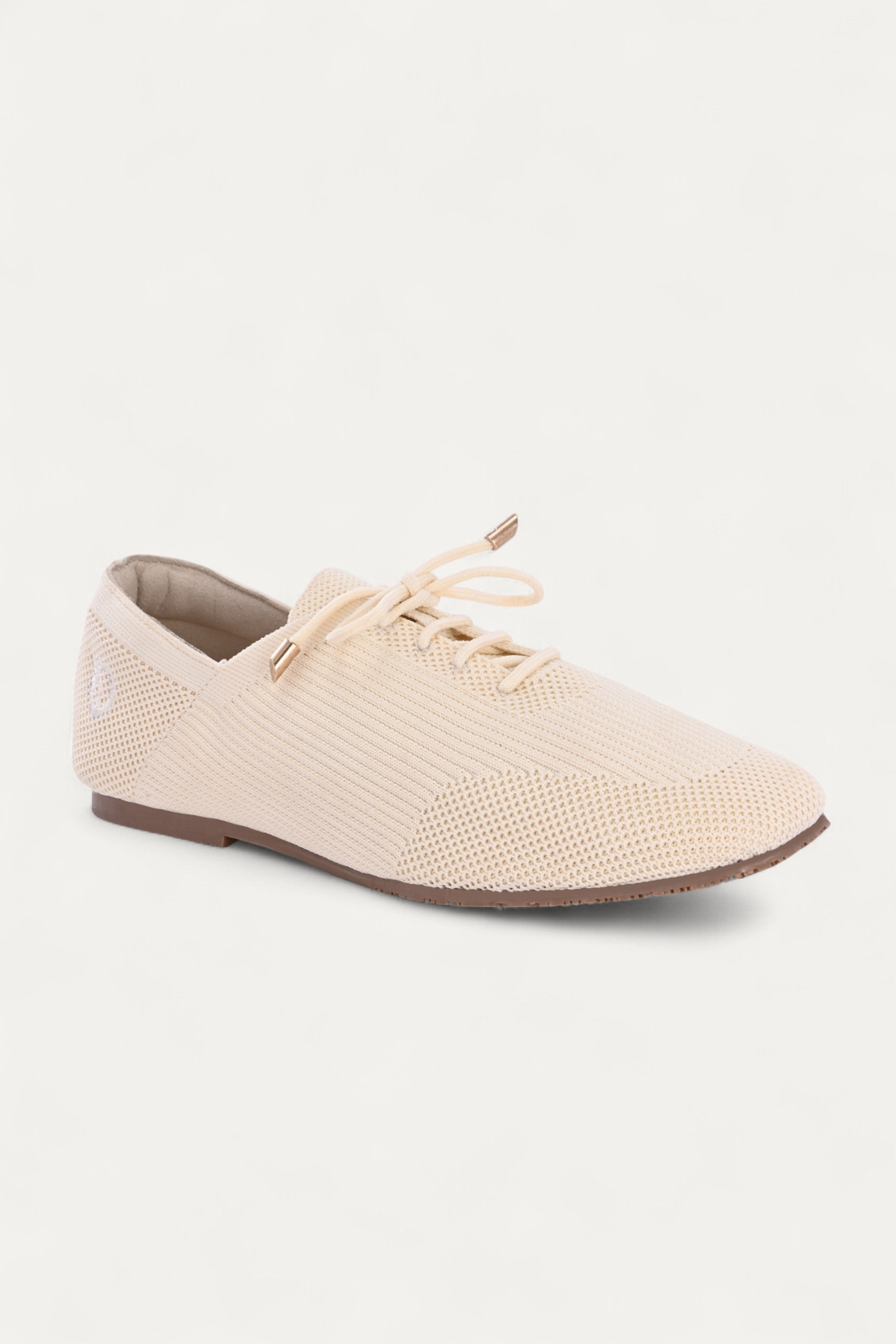 rioz store- sneakers for women- lace up sneakers - eco friendly shoe-sustainable footwear-beige loafers-cream loafers