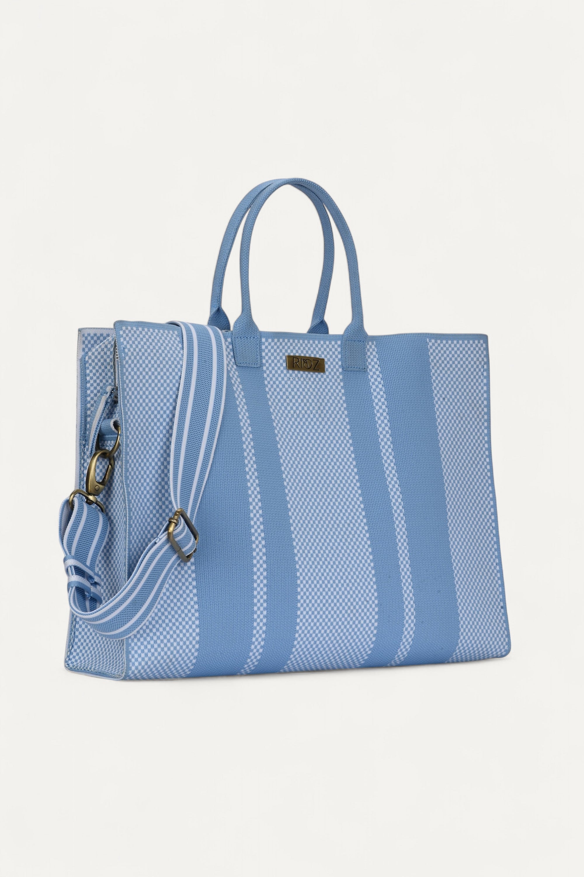 RIOZ-Eco-friendly women’s messenger office bag—durable, spacious, and made from sustainable materials, perfect for professional and everyday use.