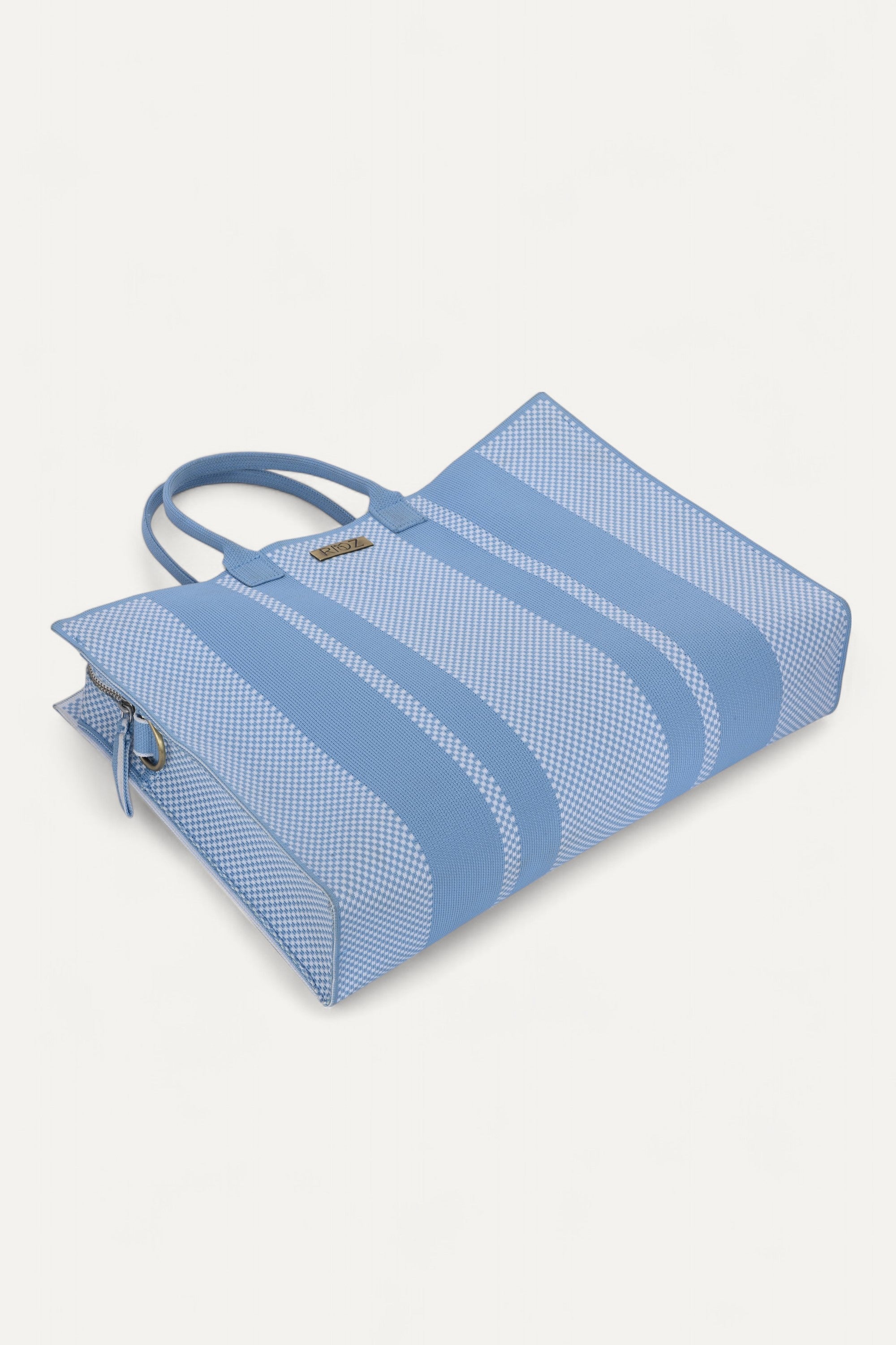 RIOZ-Eco-friendly women’s messenger office bag—durable, spacious, and made from sustainable materials, perfect for professional and everyday use.