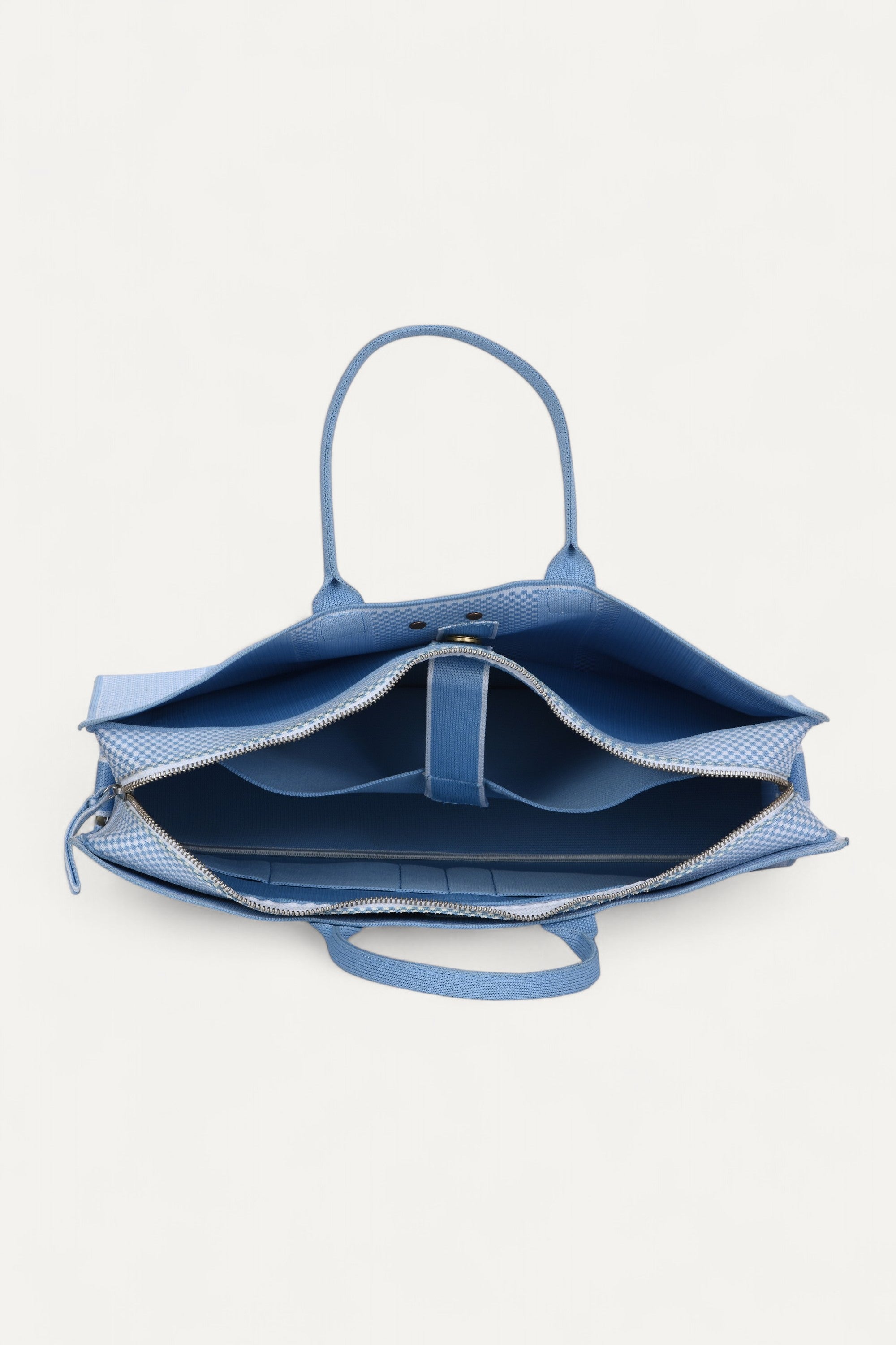 RIOZ-Eco-friendly women’s messenger office bag—durable, spacious, and made from sustainable materials, perfect for professional and everyday use.