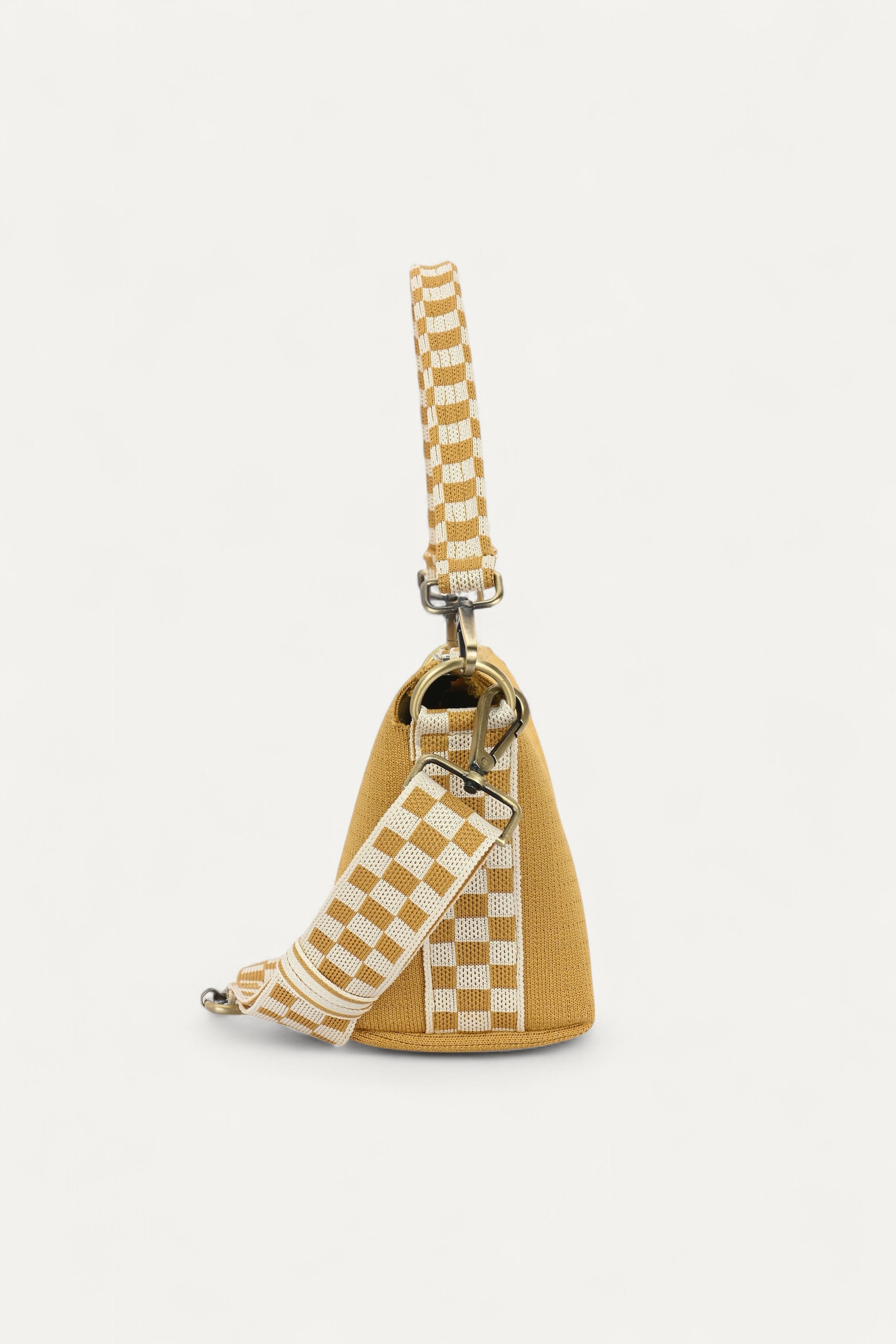 Rioz-Eco friendly bags-crossbody bags for women- sustainable-made from recycled plastic- secure zipper