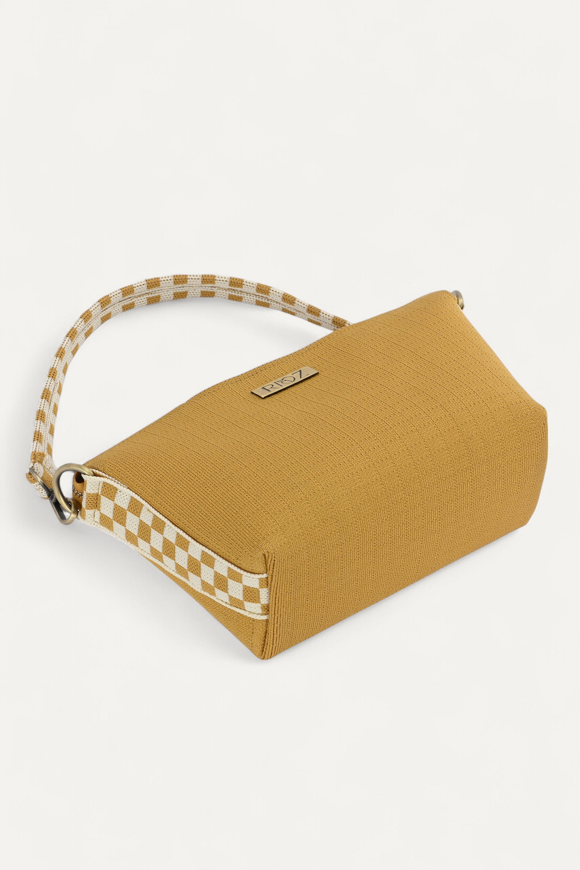Rioz-Eco friendly bags-crossbody bags for women- sustainable-made from recycled plastic- secure zipper