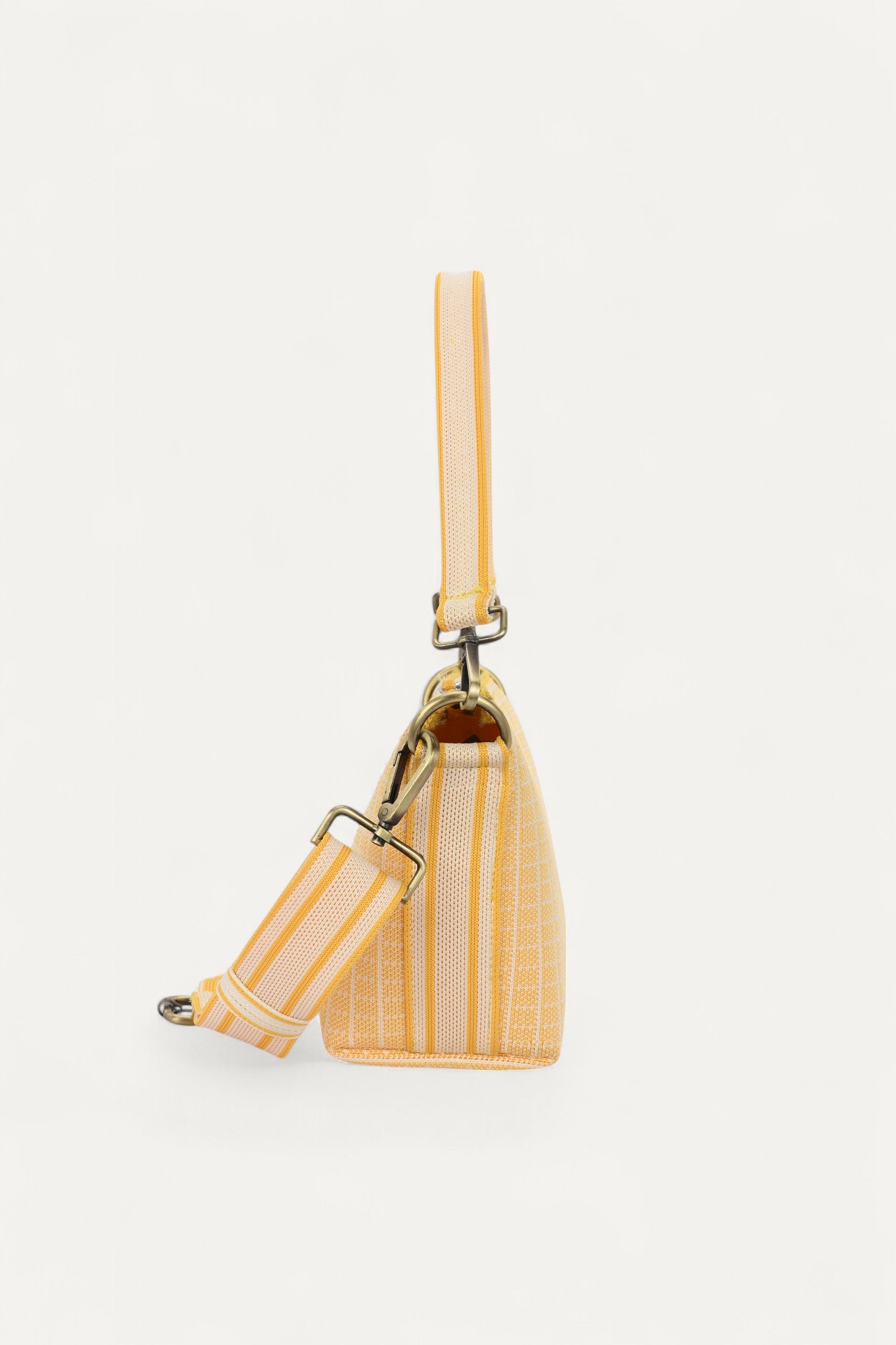 Rioz-Eco friendly bags-crossbody bags for women- sustainable-made from recycled plastic- secure zipper