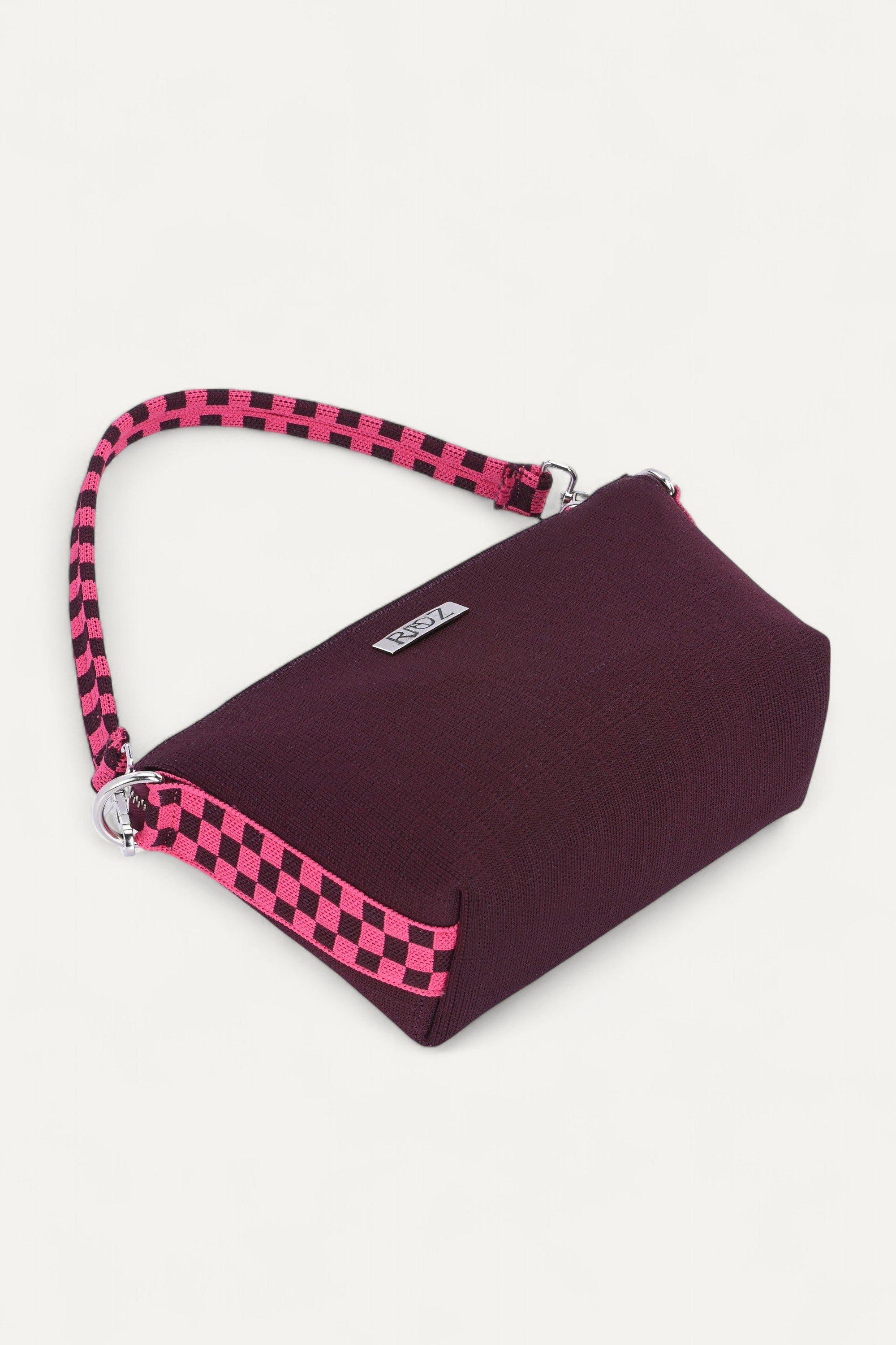 Rioz-Eco friendly bags-crossbody bags for women- sustainable-made from recycled plastic- secure zipper