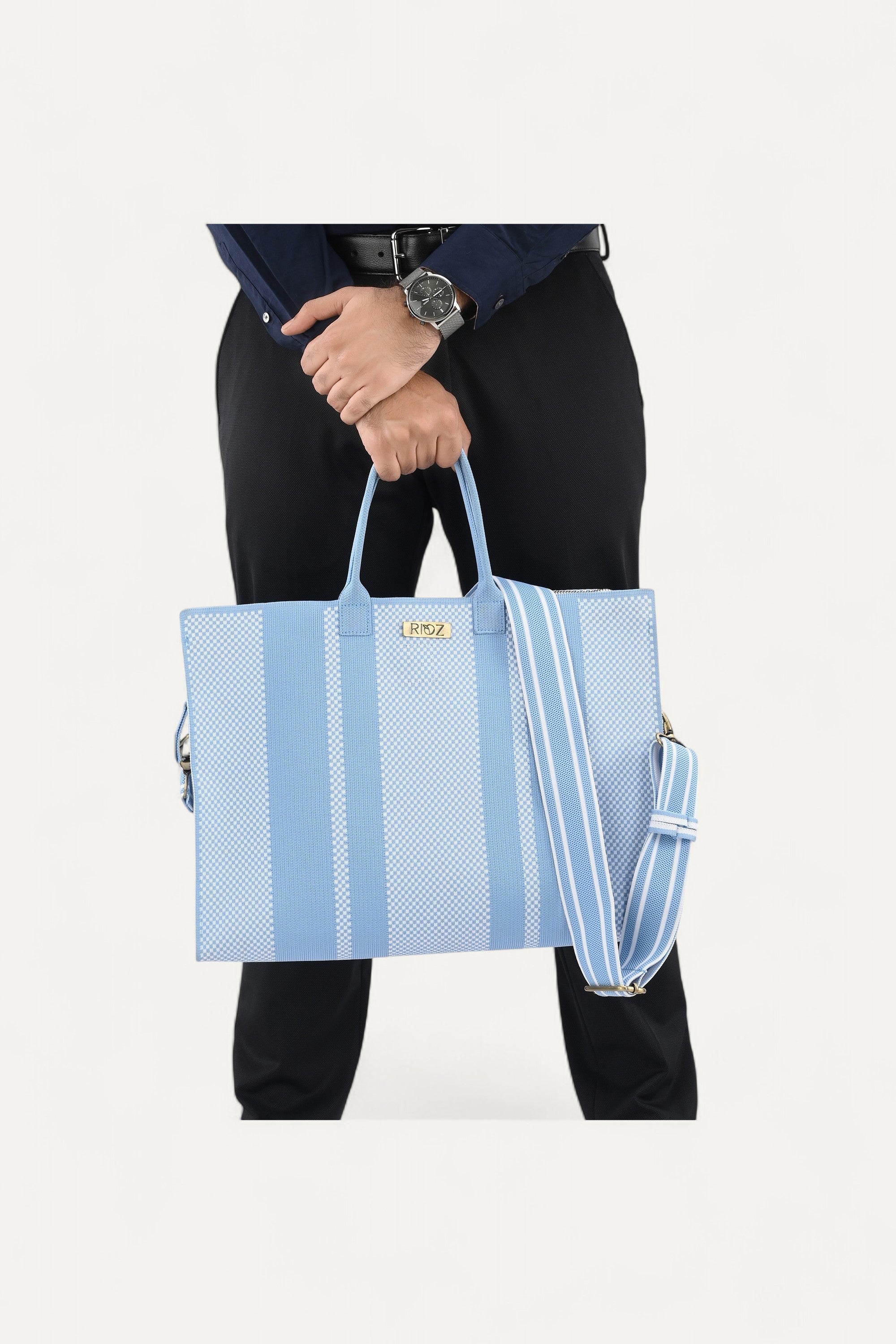 RIOZ-Eco-friendly women’s messenger office bag—durable, spacious, and made from sustainable materials, perfect for professional and everyday use.