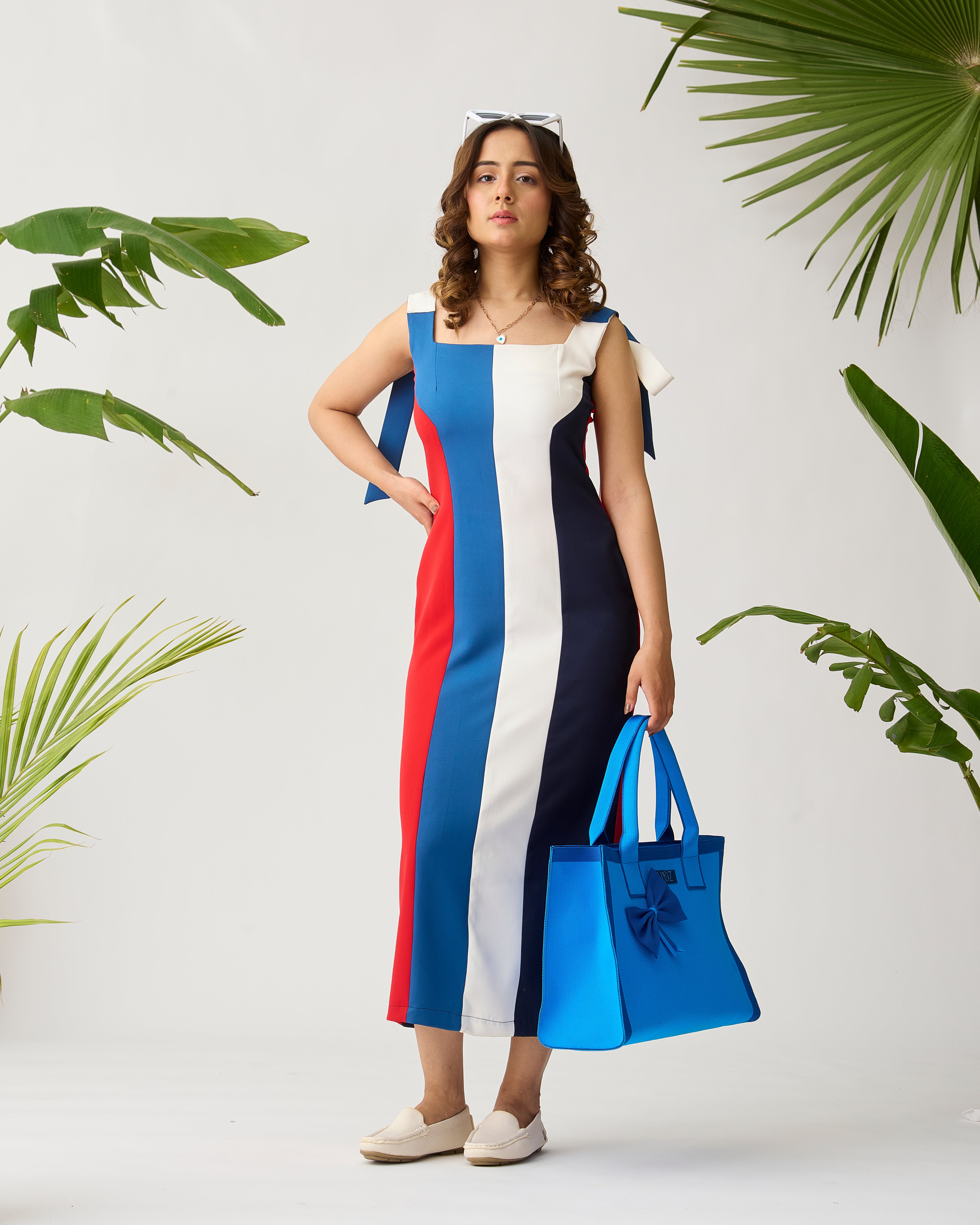 Bloom- Zipper Book Tote Bag