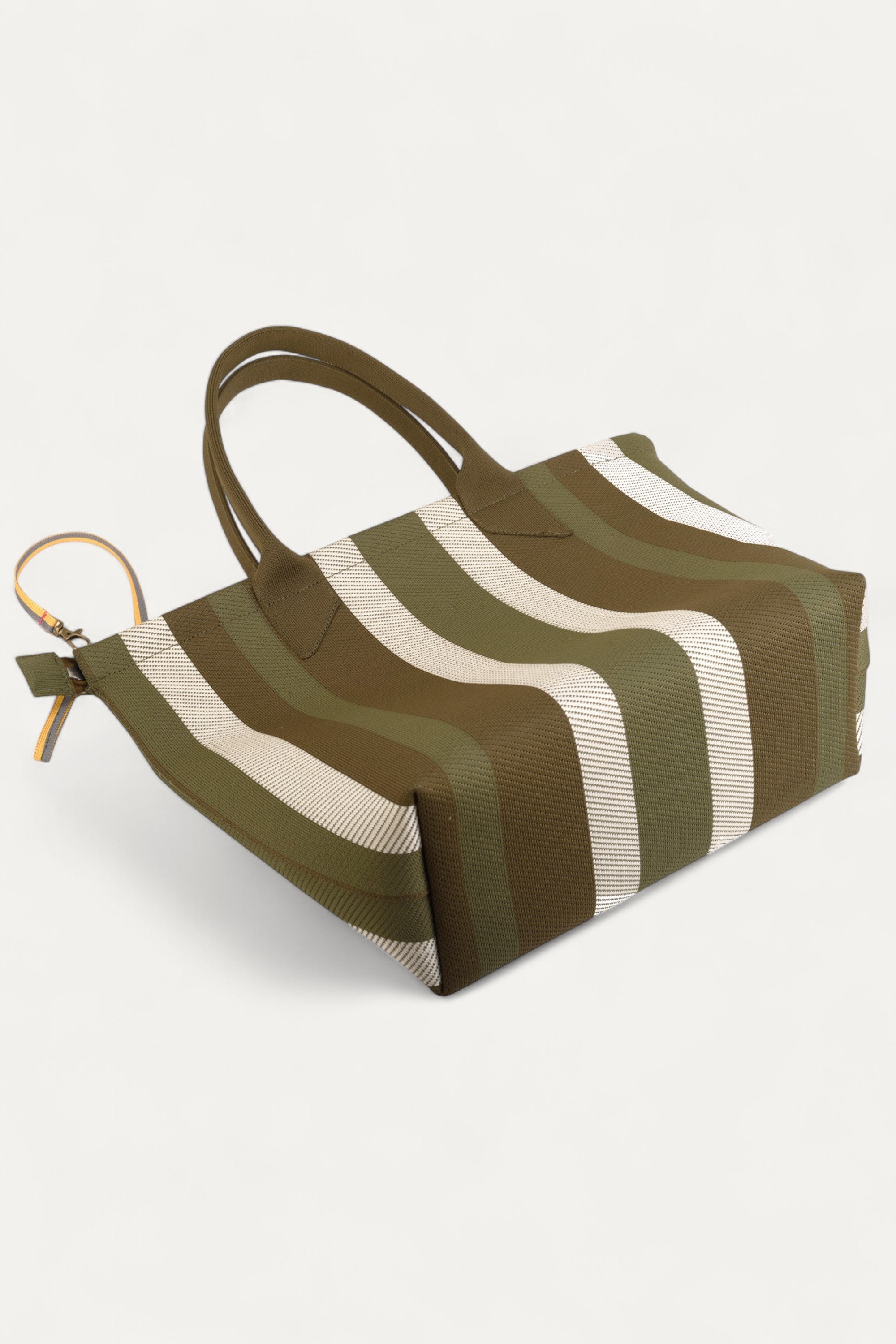RIOZ-Eco-friendly zipper tote bag for women—sustainable, spacious, and made from recycled materials, ideal for everyday use and conscious living