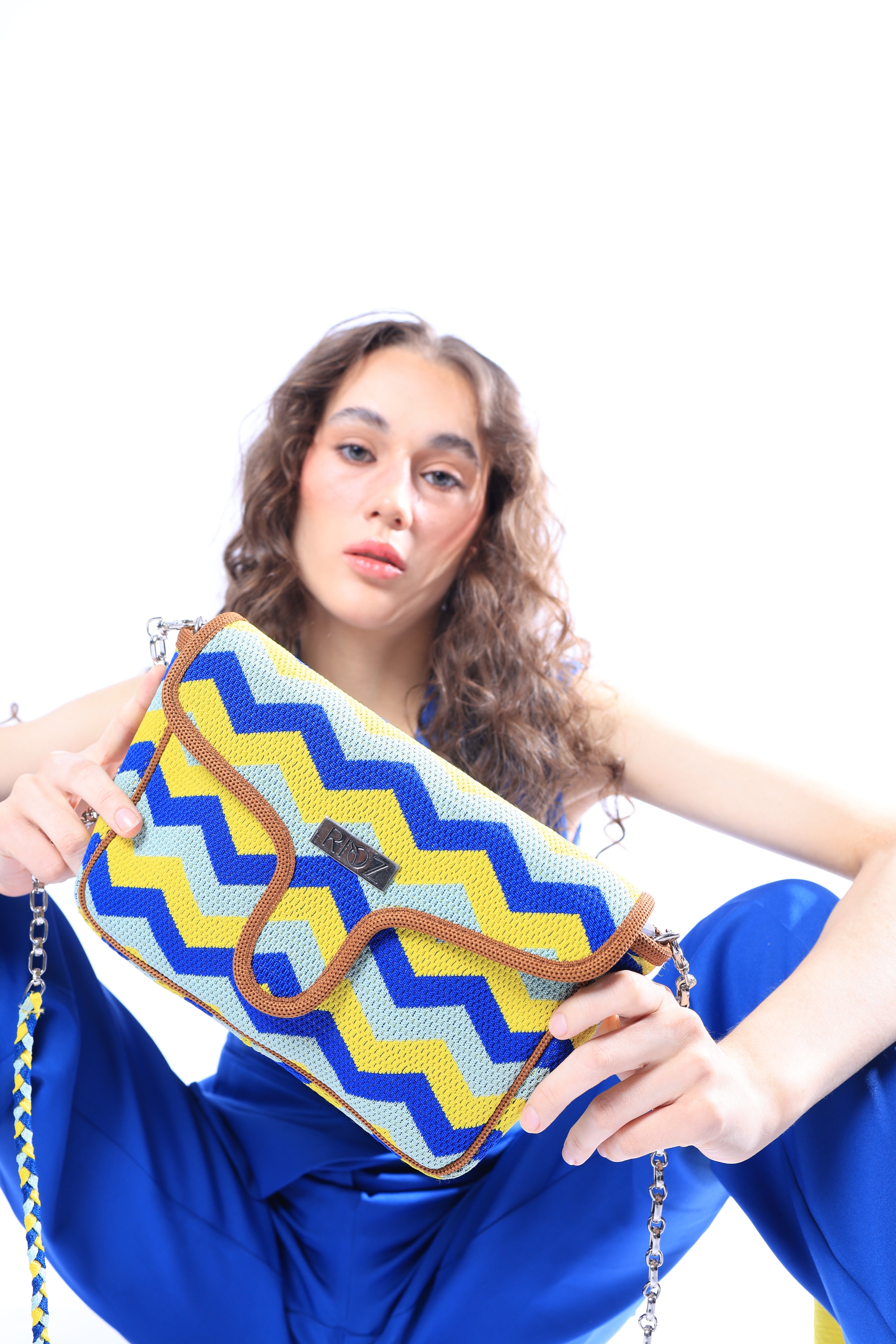 Rioz-Eco friendly bags-crossbody bags for women- sustainable-made from recycled plastic- secure zipper