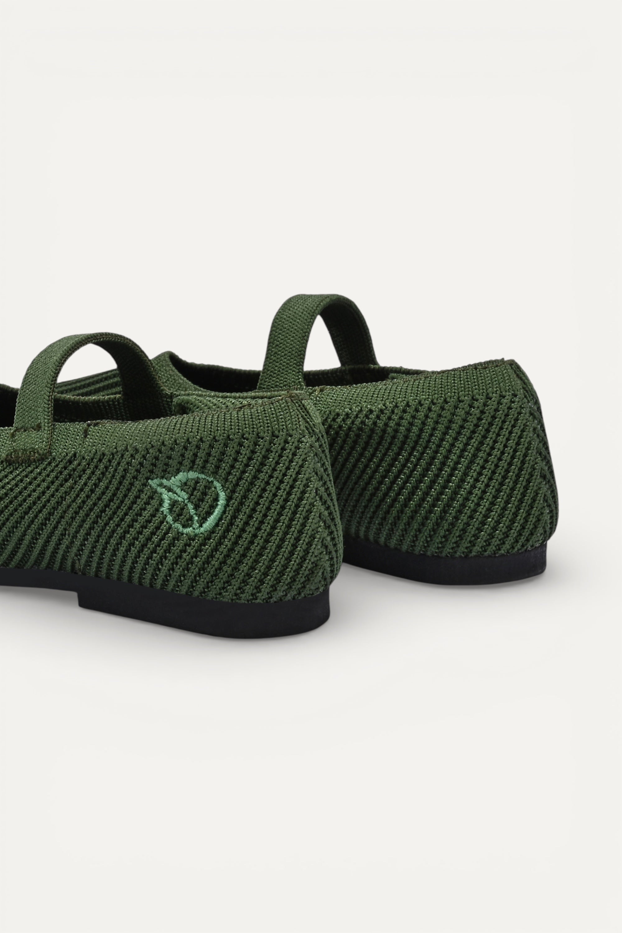 The Kids Pointed Toe Mary Janes