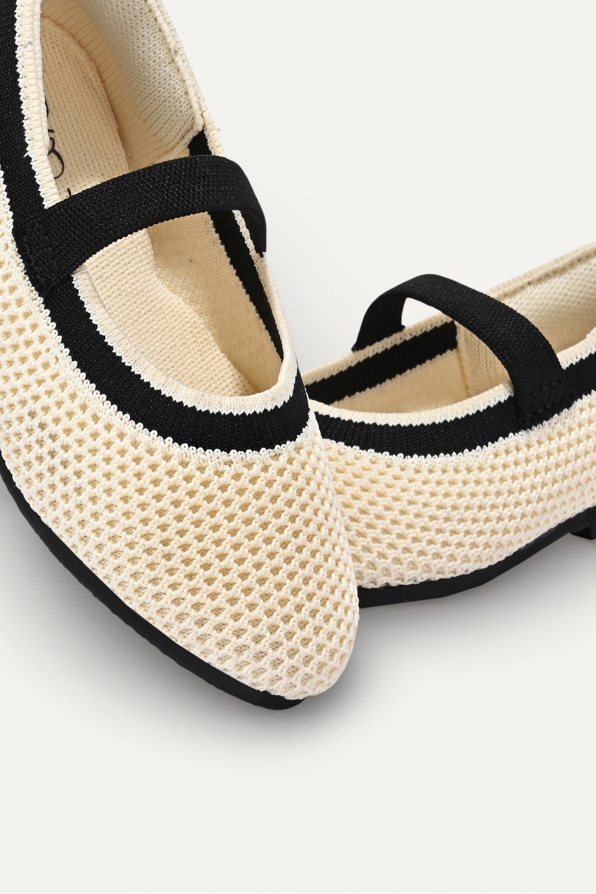 The Kids Round Toe Mary Janes