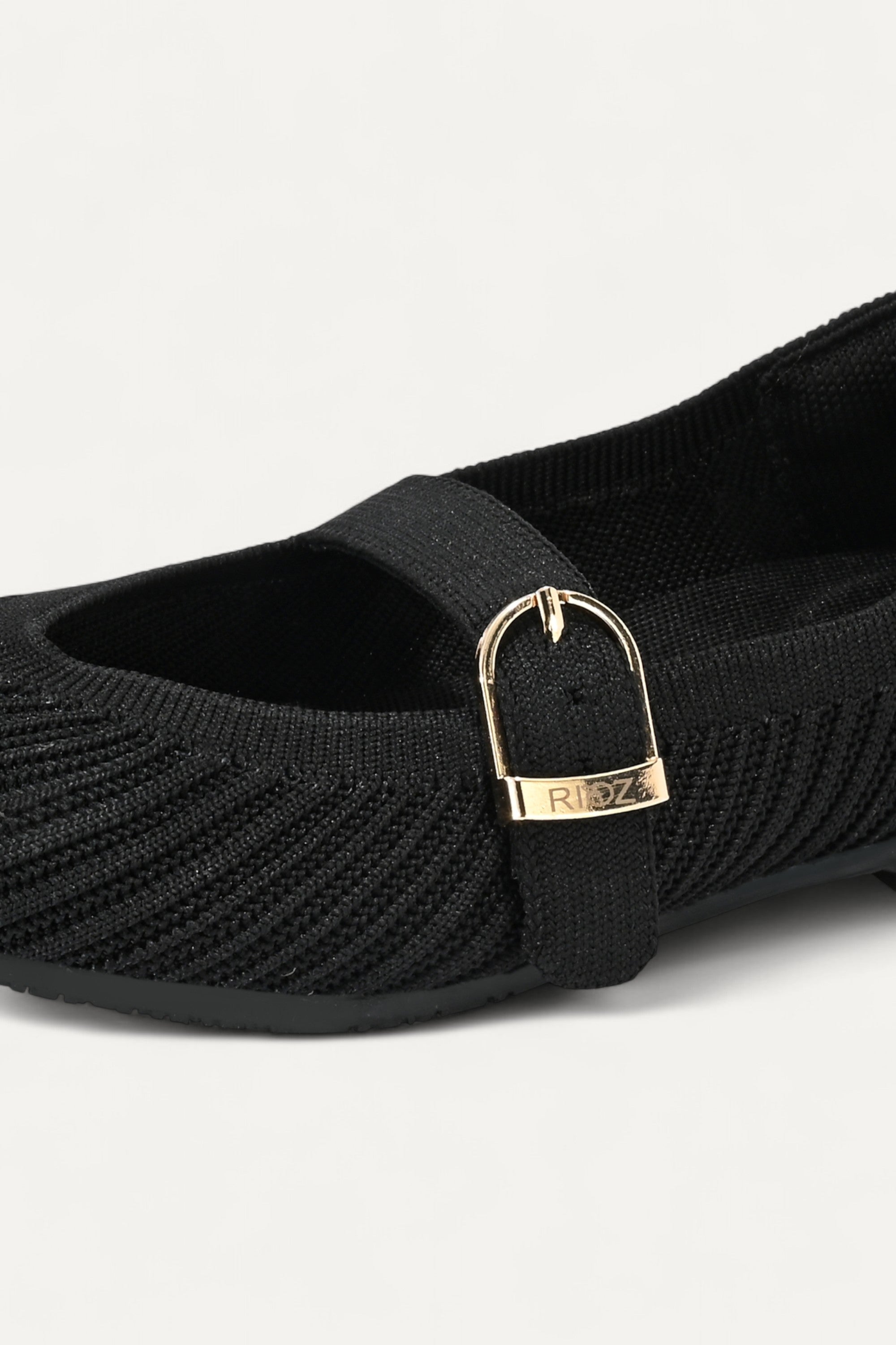 The Pointed Toe- Veloce Mary Janes