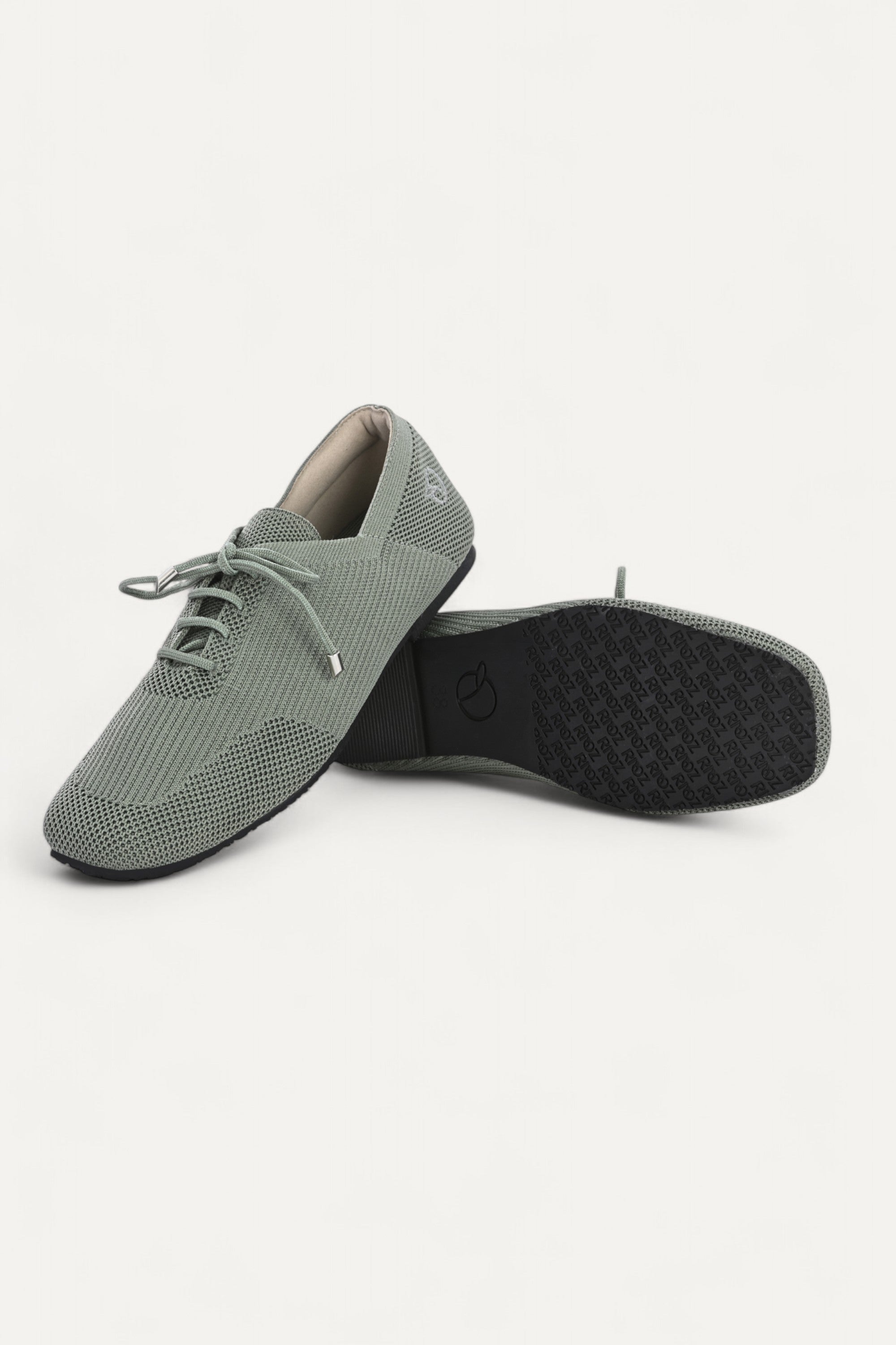 Airy Lace Up Sneakers- Square