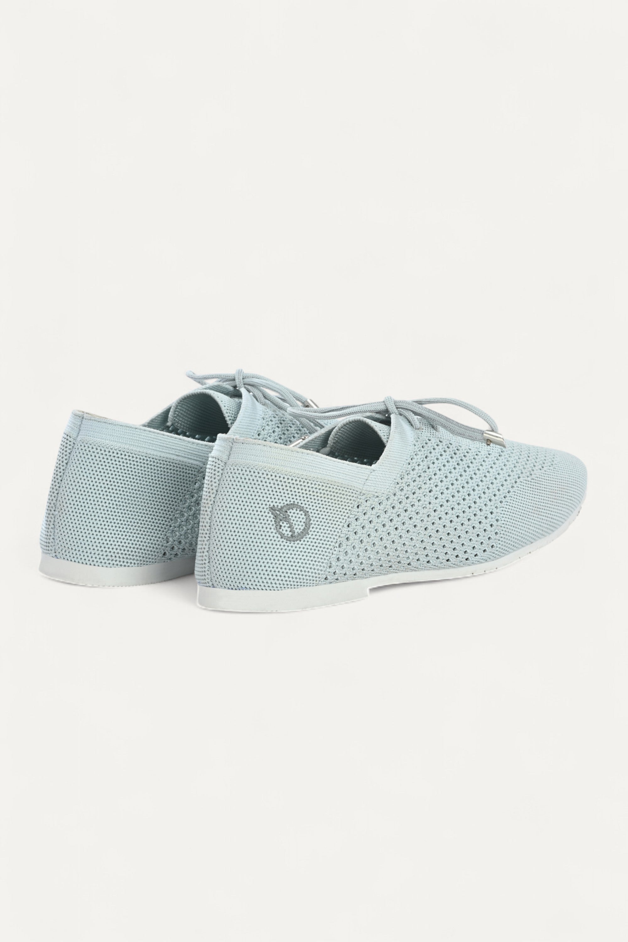 rioz store- sneakers for women- lace up sneakers - eco friendly shoe-sustainable footwear
