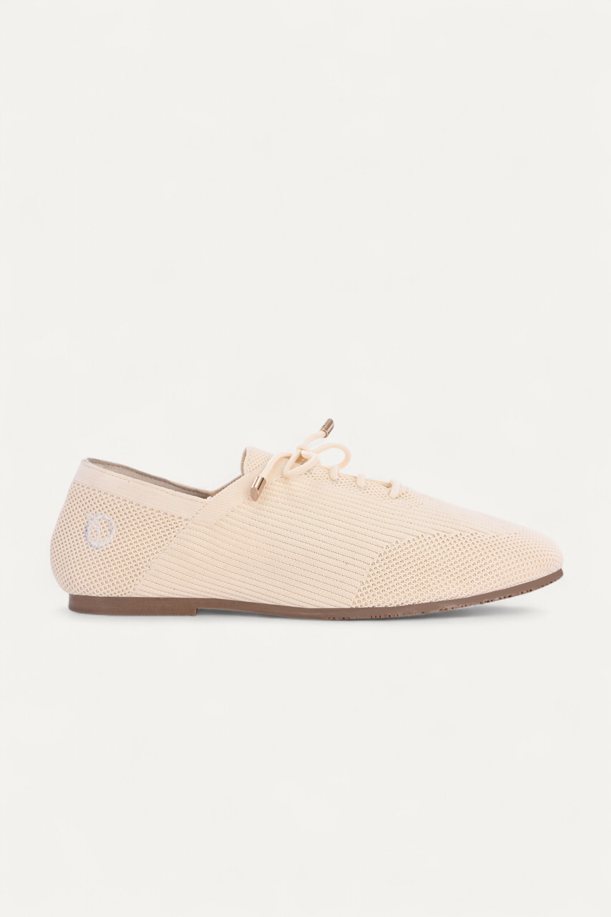 rioz store- sneakers for women- lace up sneakers - eco friendly shoe-sustainable footwear-beige loafers-cream loafers