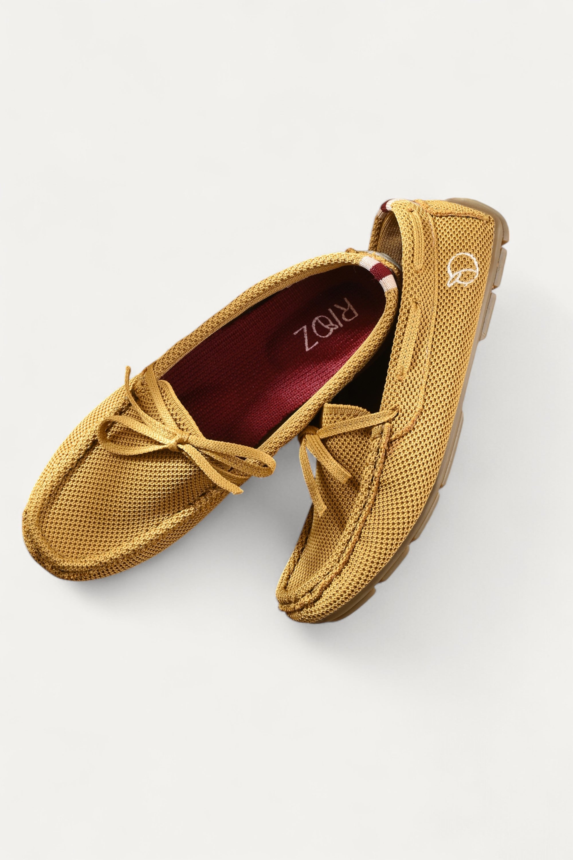 rioz store- sneakers for women- lace up sneakers - eco friendly shoe-sustainable footwear-beige loafers-cream loafers