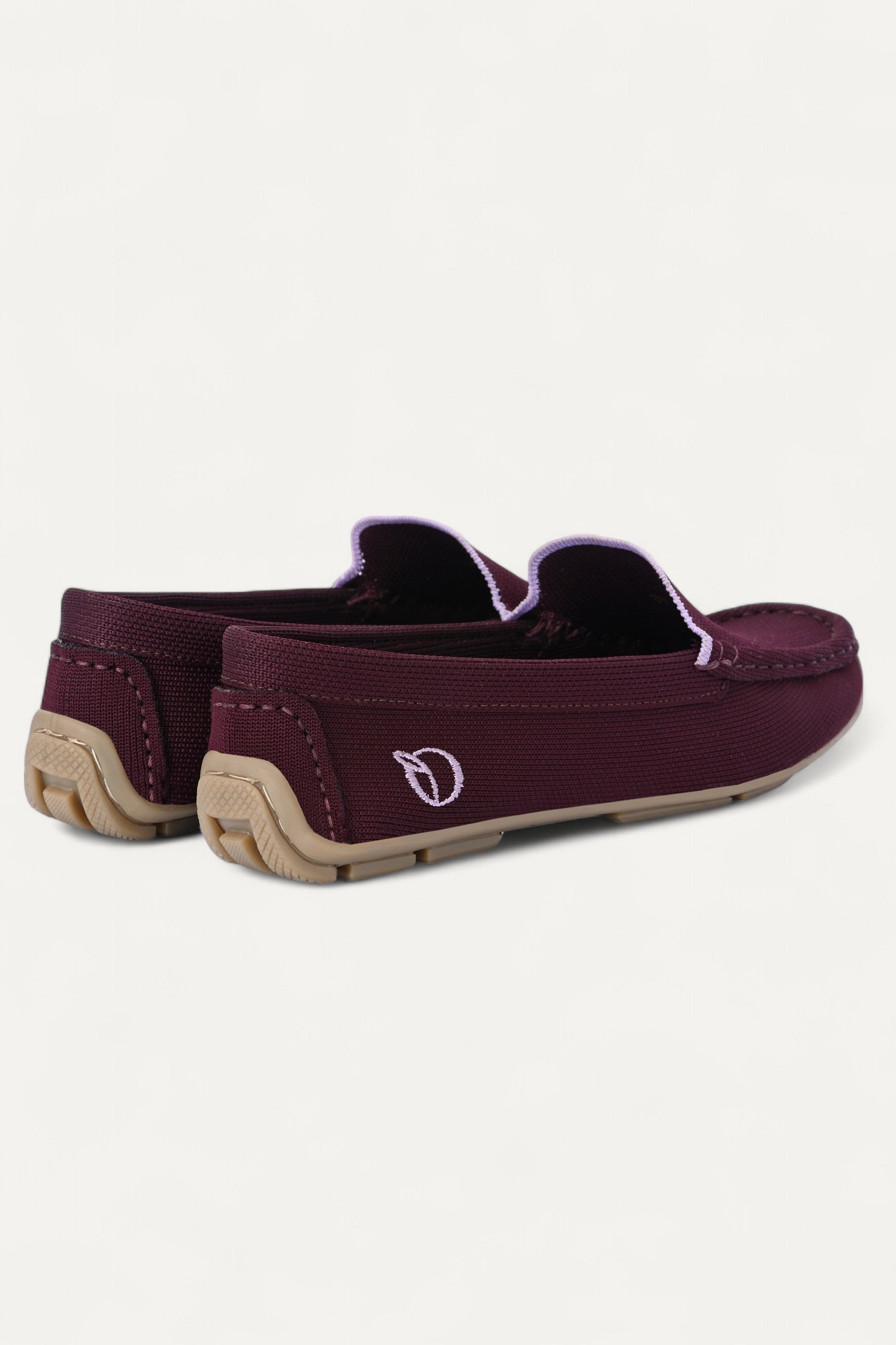 Rioz: Eco-friendly and sustainable women’s loafers made from recycled materials, stylish and comfortable for everyday wear.
