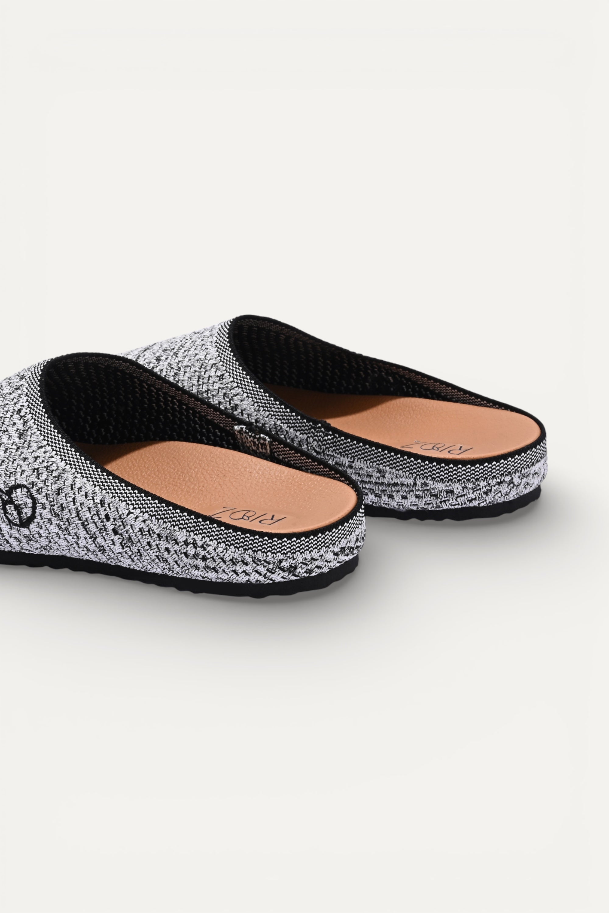 Rioz women gray slip-on loafers breathable, knit fabric  and soft cushioned insole casual footwear