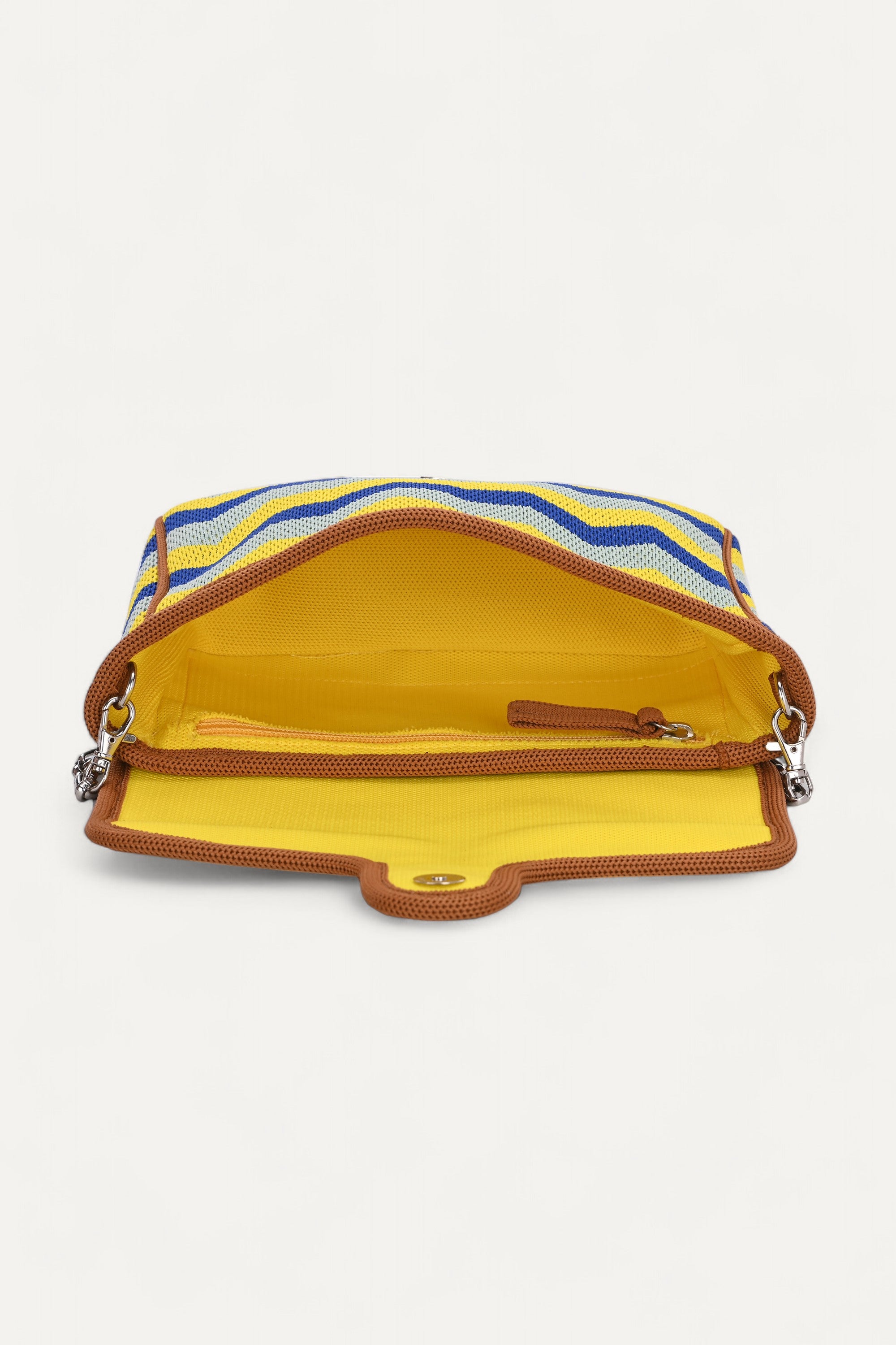 Rioz-Eco friendly bags-crossbody bags for women- sustainable-made from recycled plastic- secure zipper