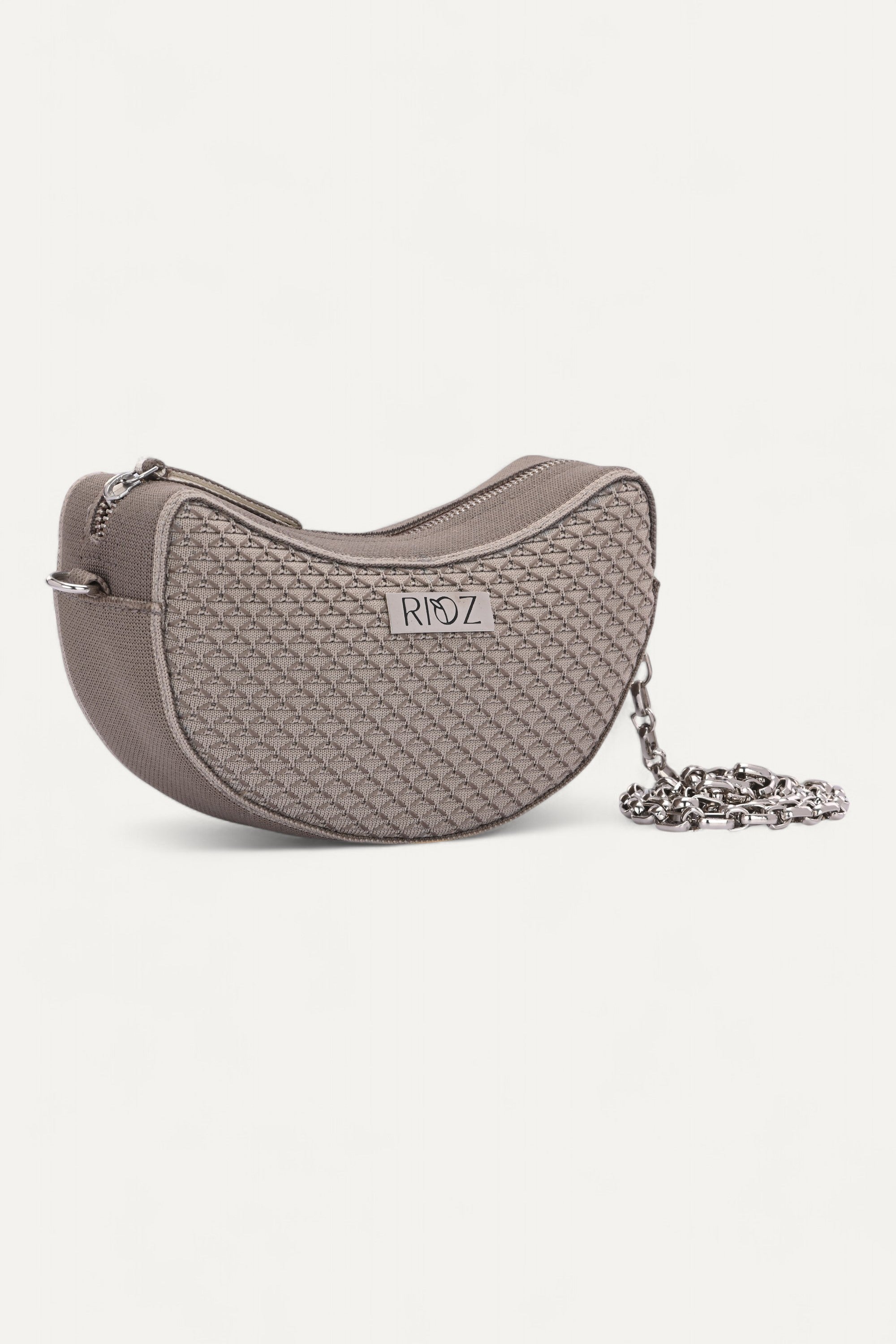 rioz-Eco-friendly crossbody bag for women—compact, stylish, and made from sustainable materials, ideal for everyday hands-free convenience