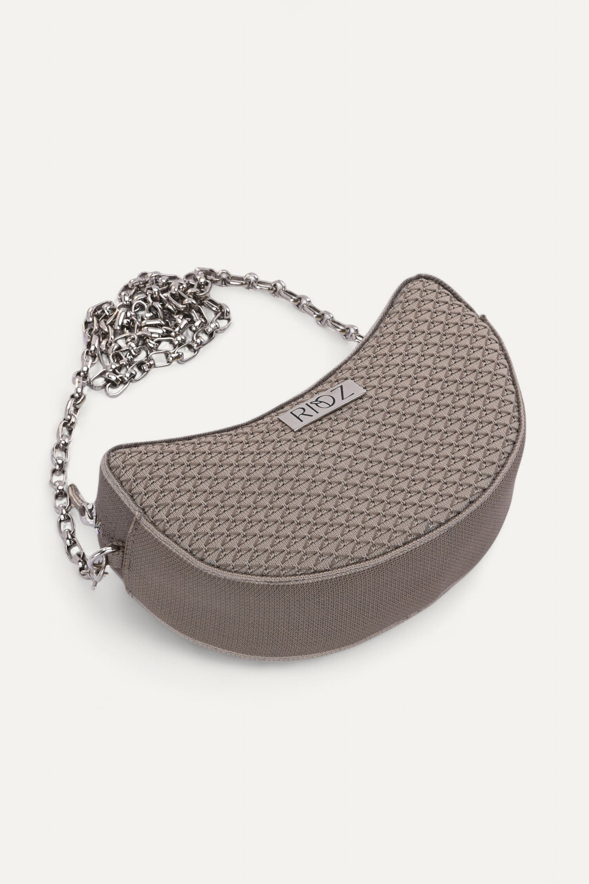 rioz-Eco-friendly crossbody bag for women—compact, stylish, and made from sustainable materials, ideal for everyday hands-free convenience