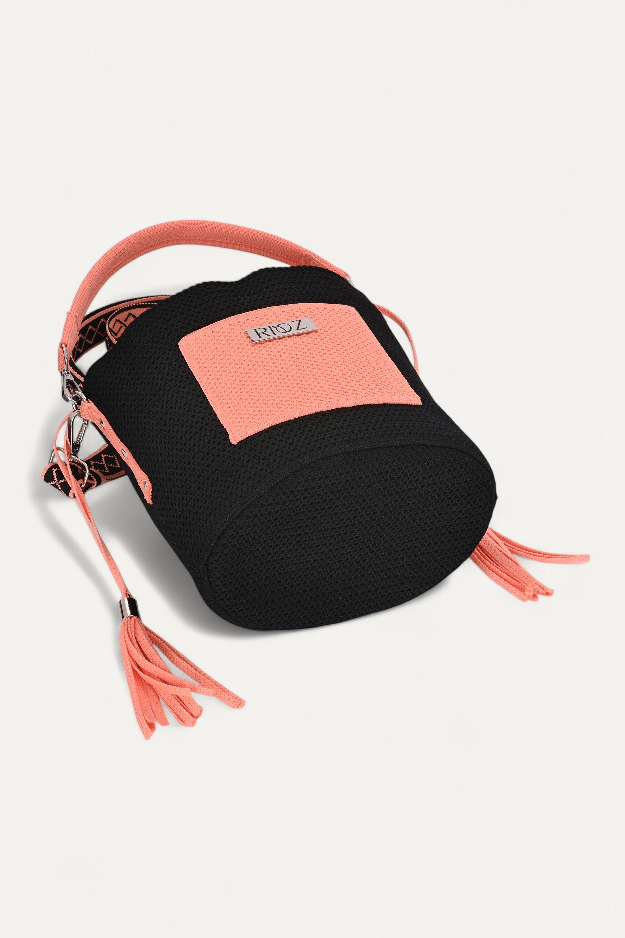 Icon- Bucket Bag