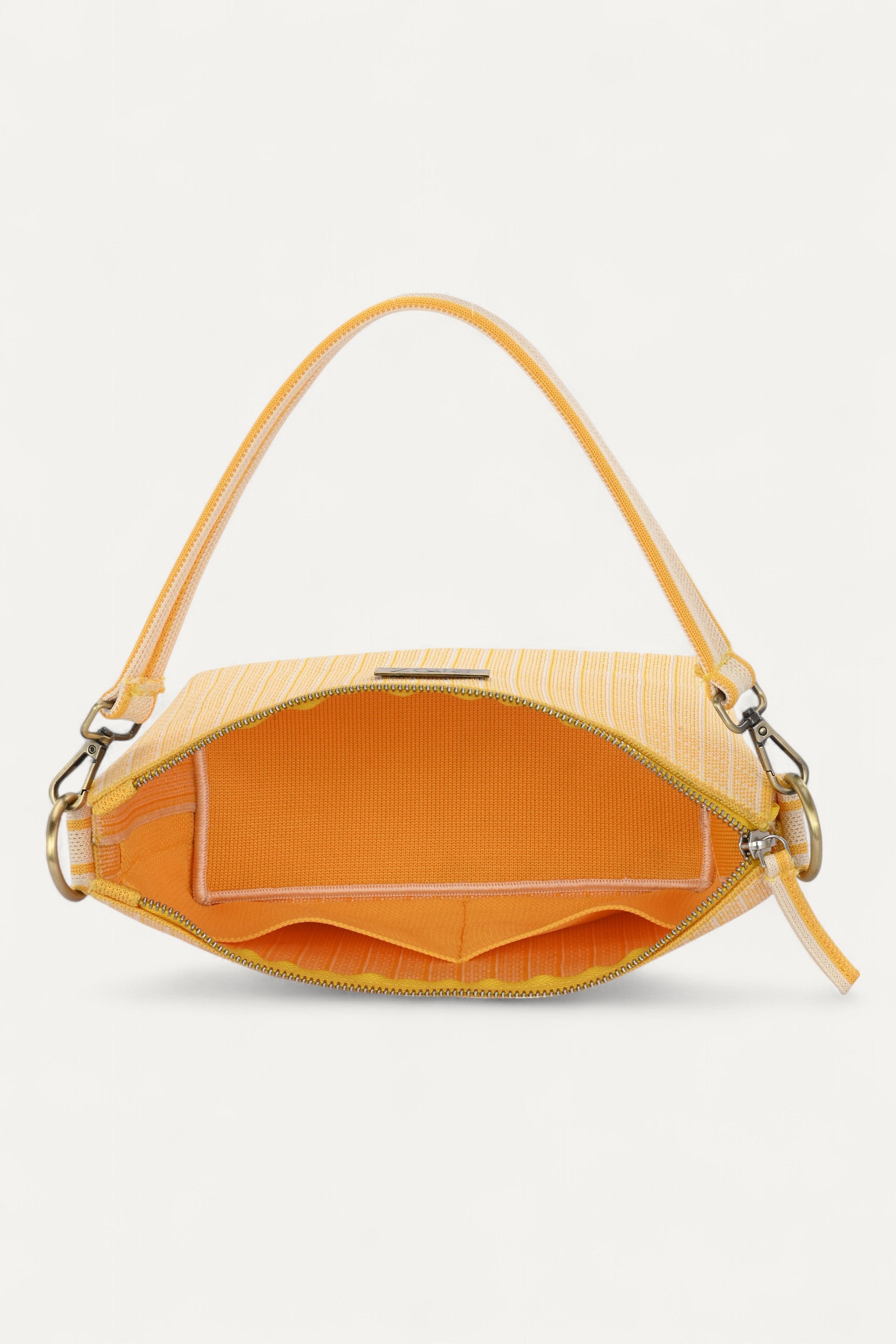 Rioz-Eco friendly bags-crossbody bags for women- sustainable-made from recycled plastic- secure zipper
