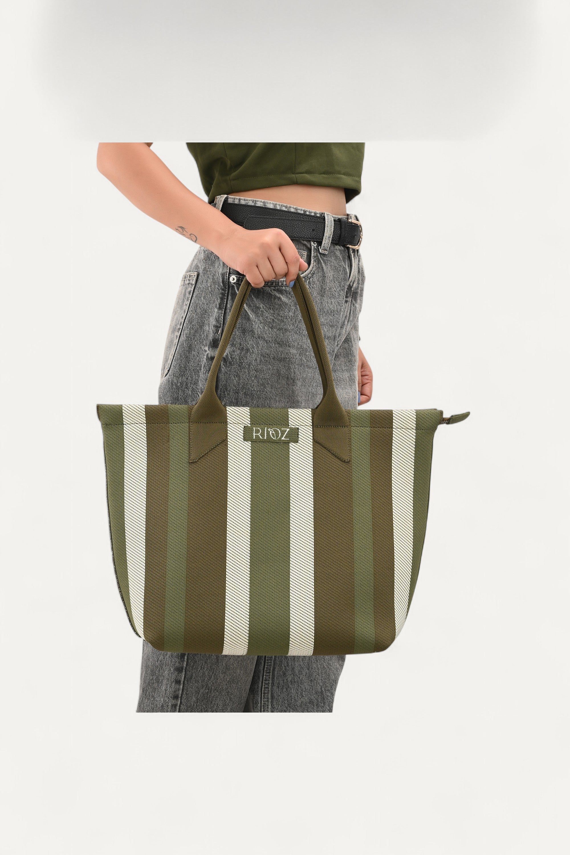 RIOZ-Eco-friendly zipper tote bag for women—sustainable, spacious, and made from recycled materials, ideal for everyday use and conscious living