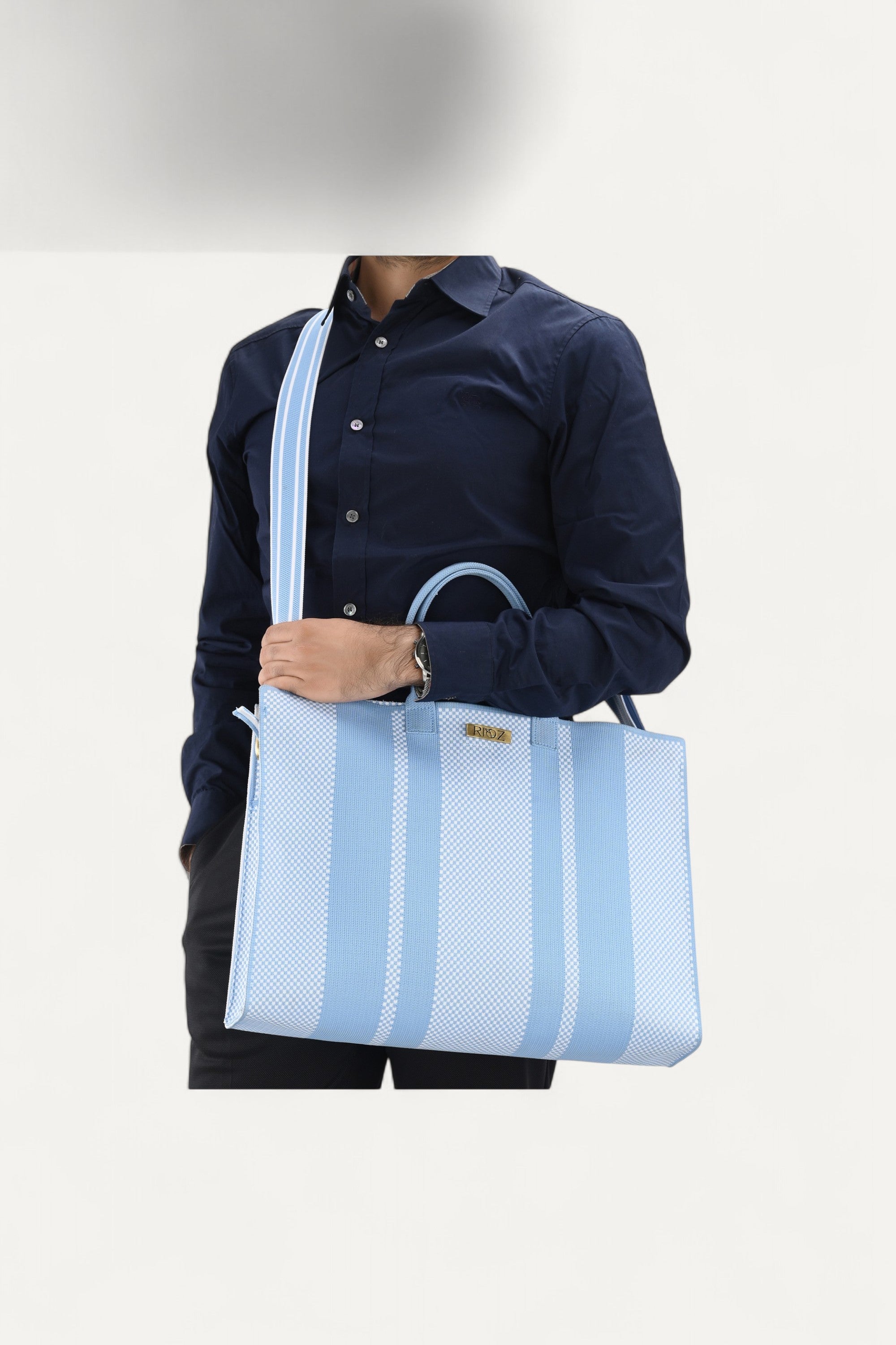 Eco-friendly women’s messenger office bag—durable, spacious, and made from sustainable materials, perfect for professional and everyday use.

