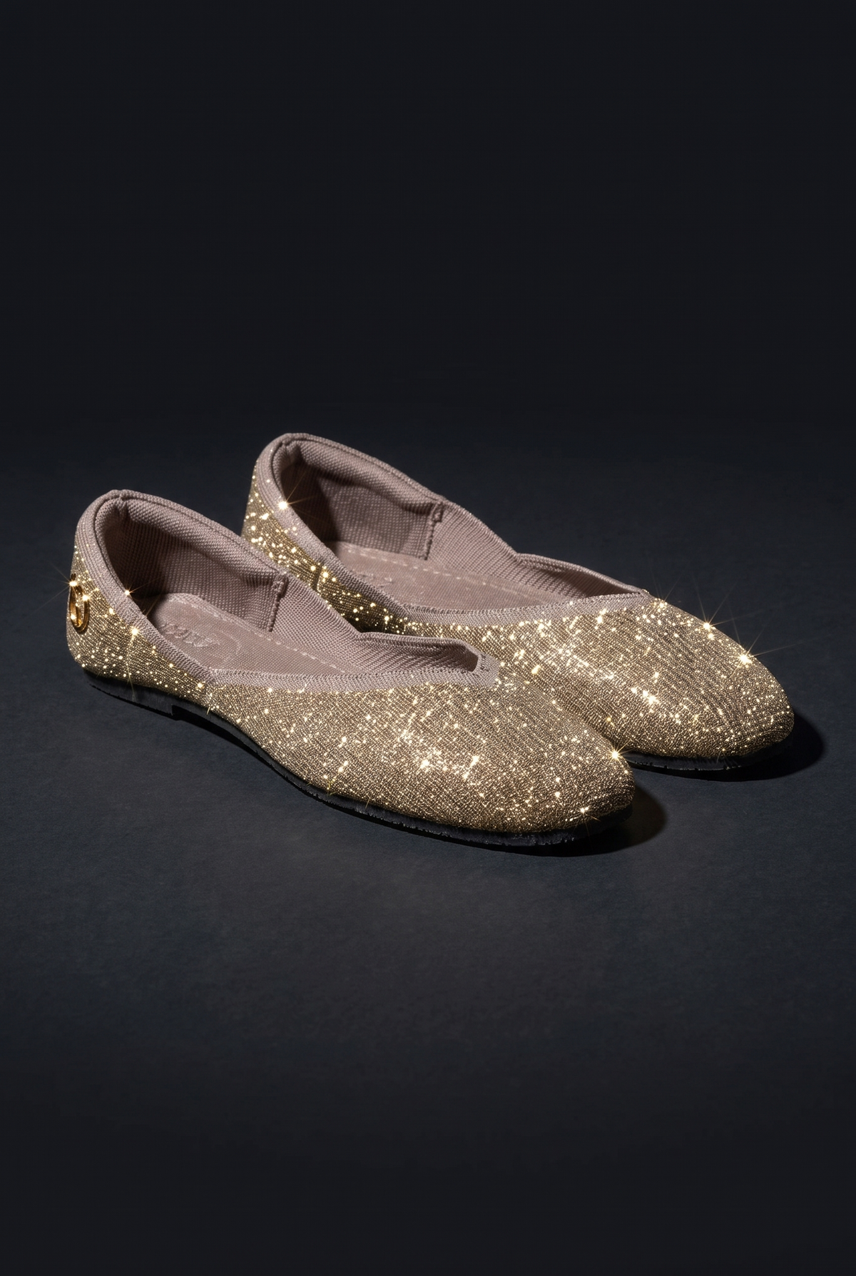 Sitara Juttis Taupe Gold shimmer and shape, sparkling jutti pair